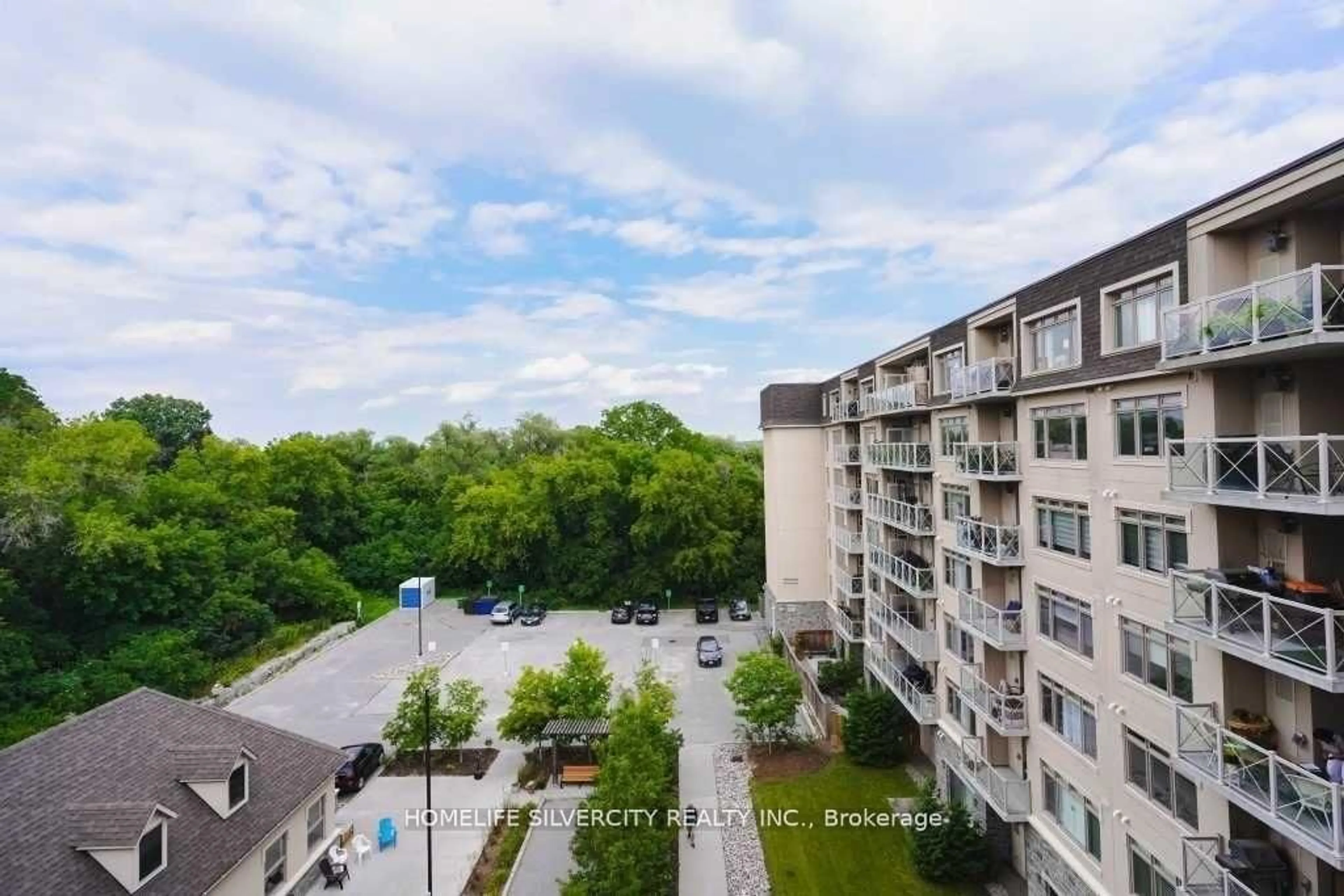 A pic from outside/outdoor area/front of a property/back of a property/a pic from drone, city buildings view from balcony for 149 Church St #614, King Ontario L0G 1T0
