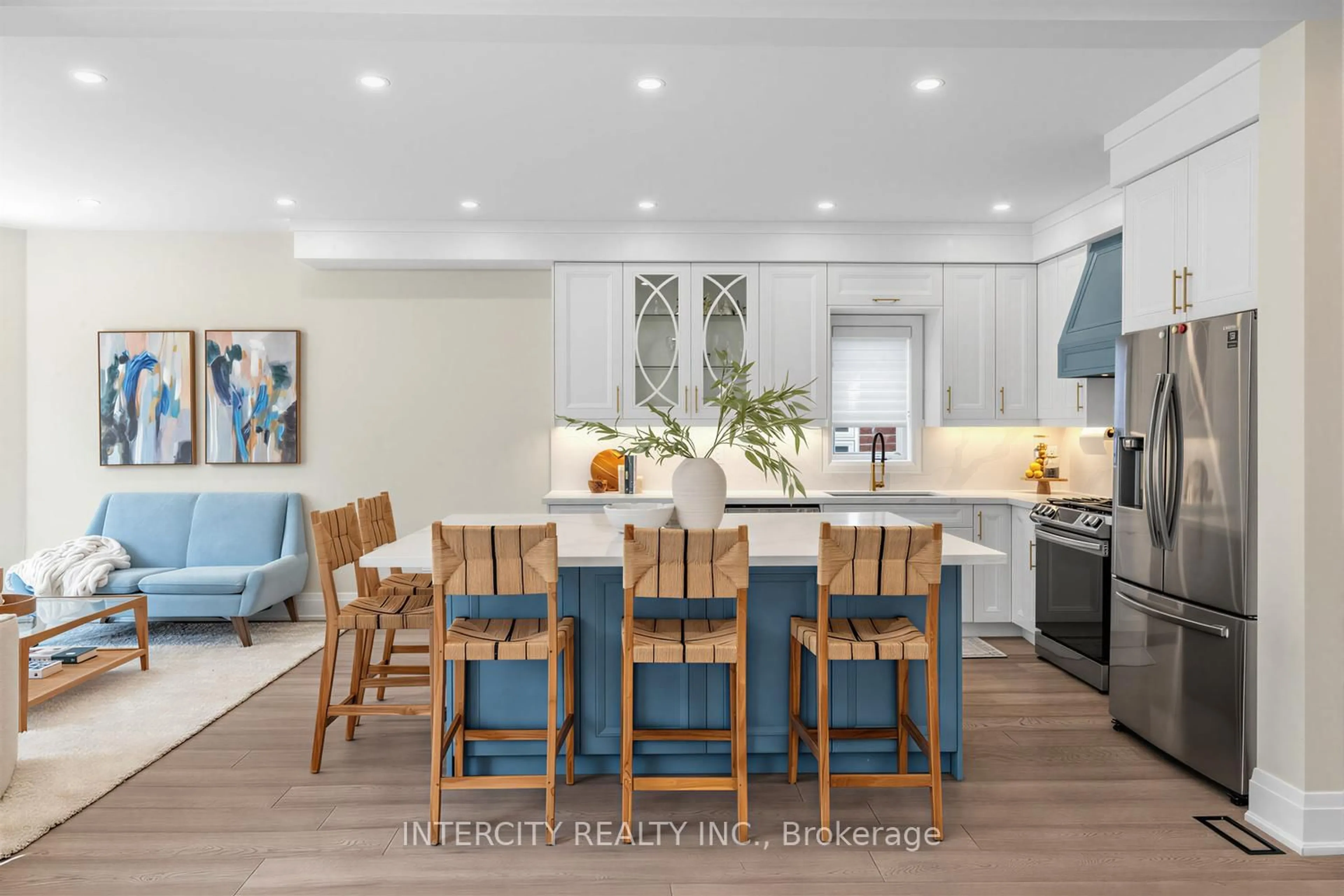 Open concept kitchen, unknown for 75 Canoe Crt, Richmond Hill Ontario L4E 3Y2