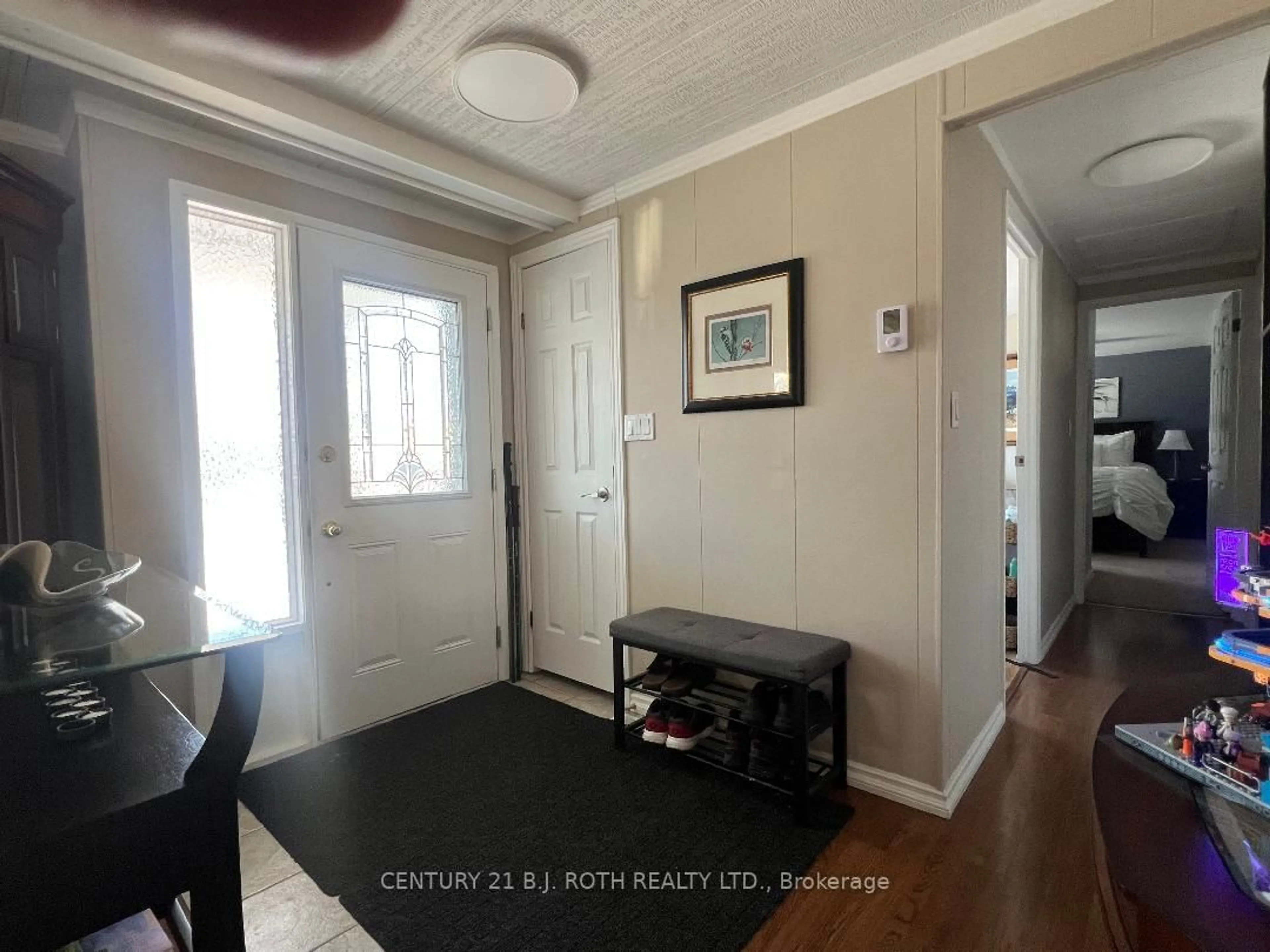 Indoor entryway for 29 Corner Brook Tr, Innisfil Ontario L9S 1P2