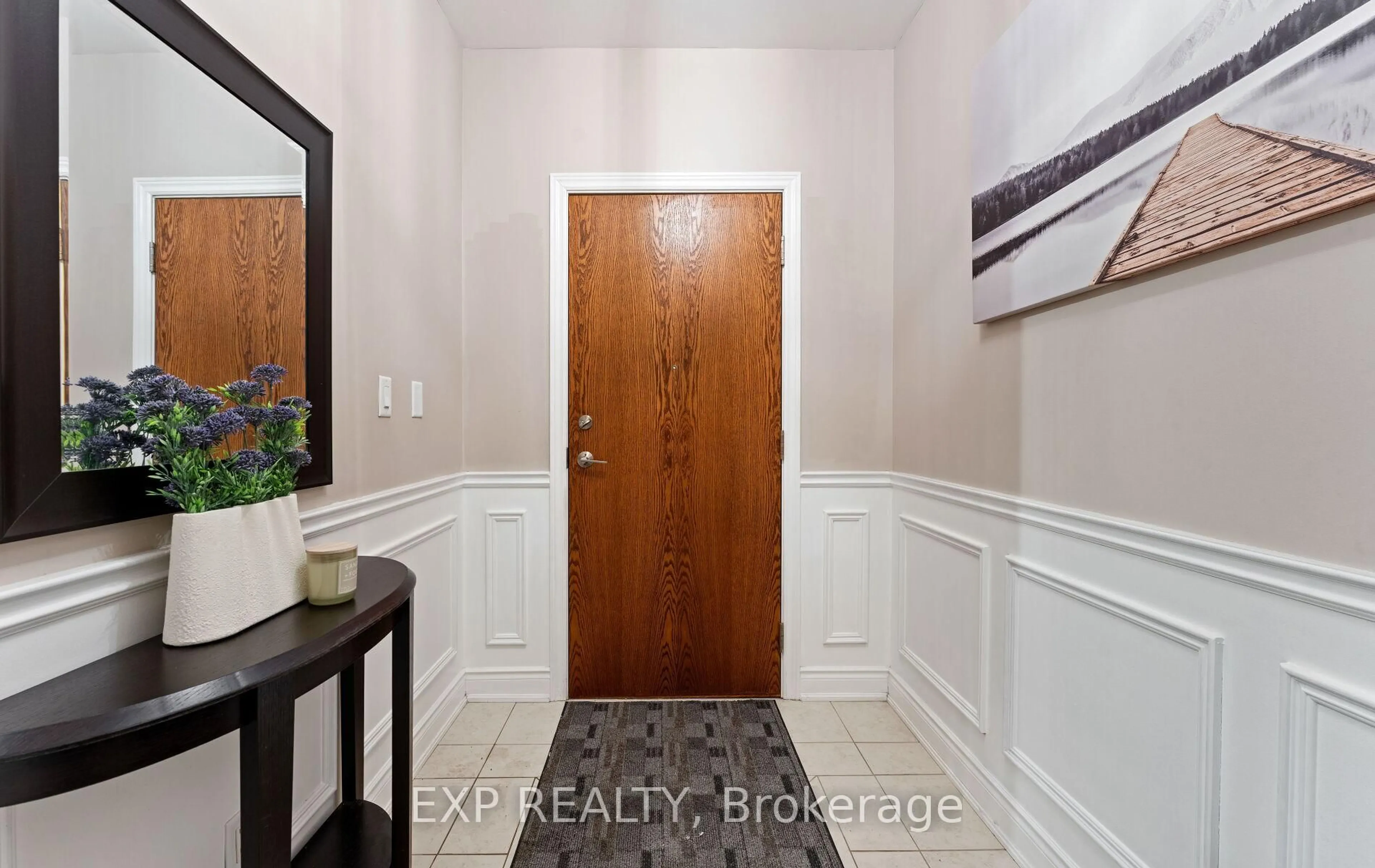 Indoor entryway for 9901 Keele St #208, Vaughan Ontario L6A 0A1