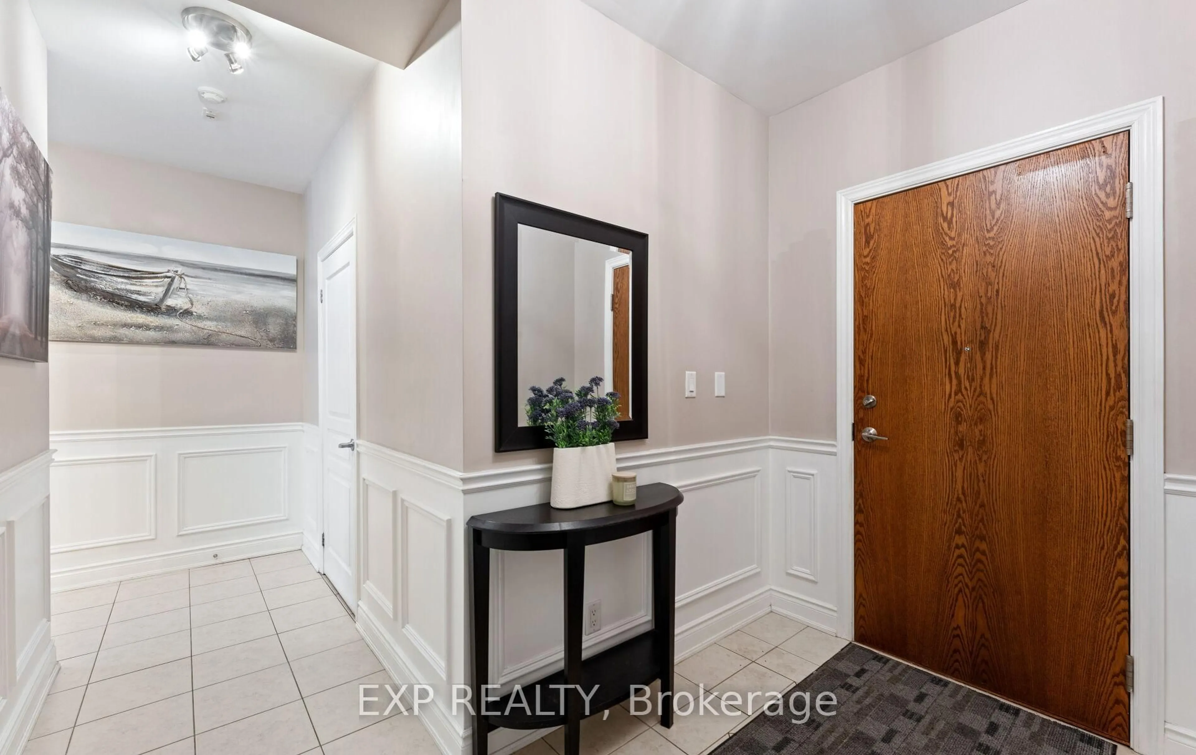 Indoor entryway for 9901 Keele St #208, Vaughan Ontario L6A 0A1