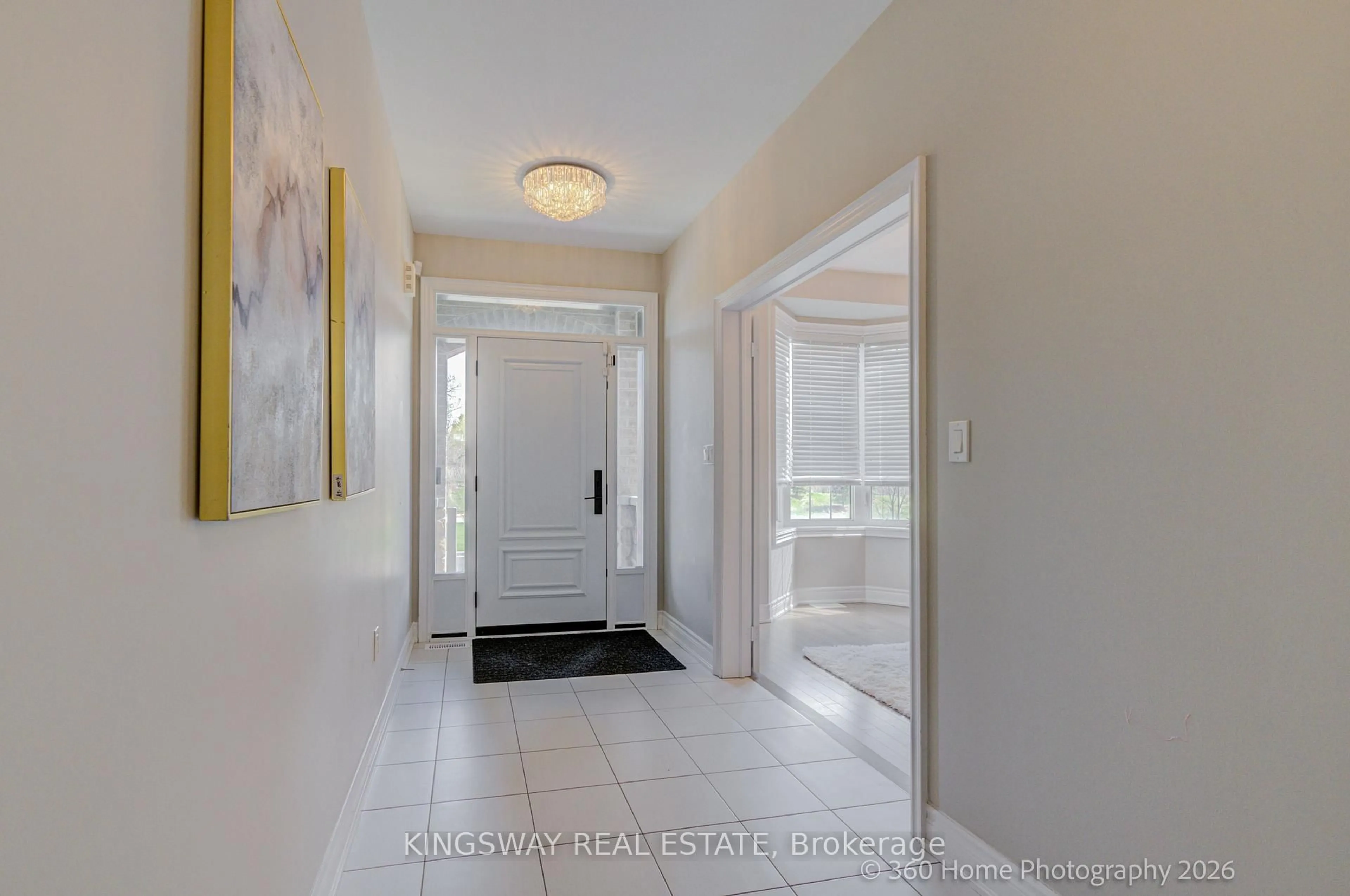 Indoor entryway for 94 Factor St, Vaughan Ontario L4H 5B6