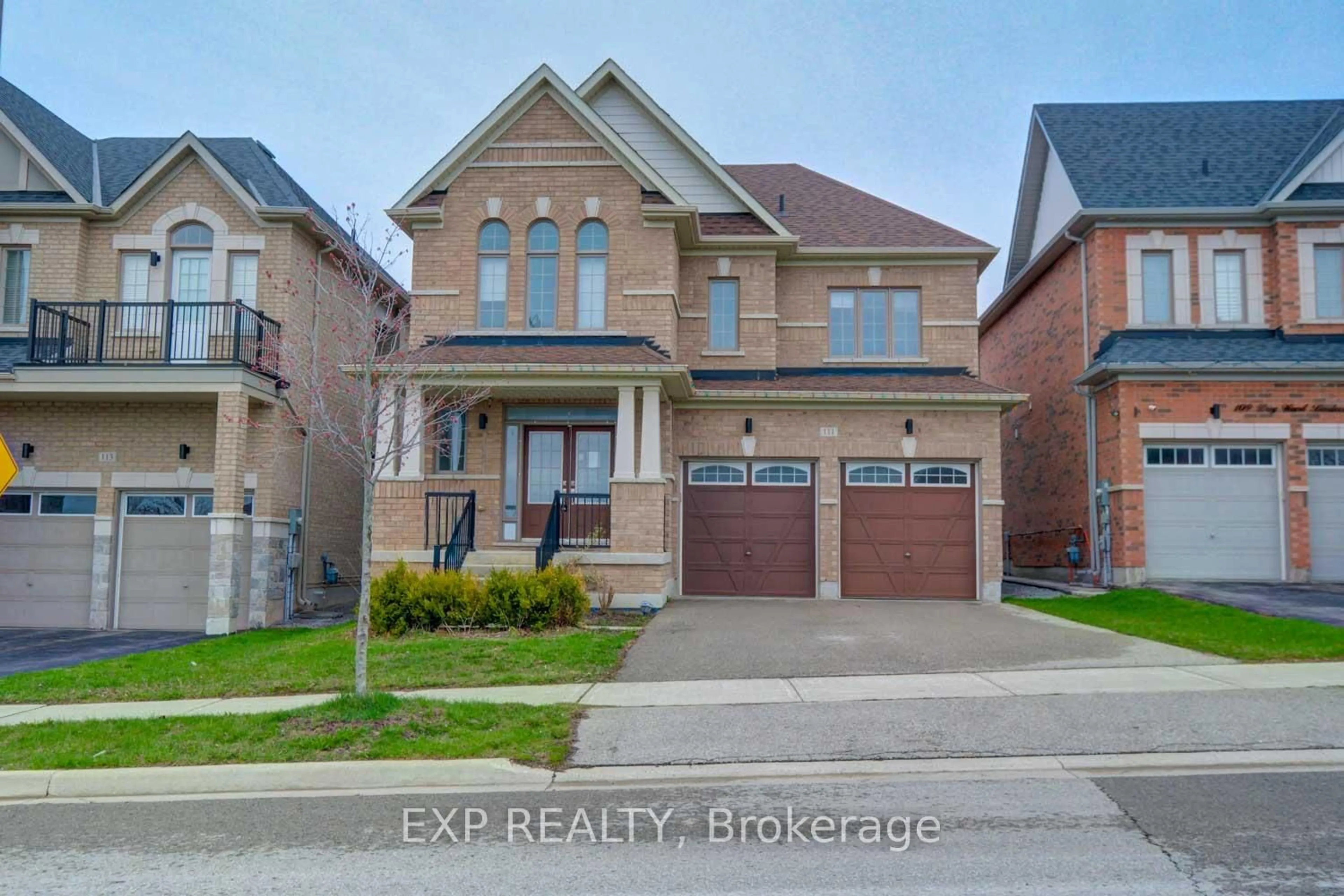 Home with brick exterior material, street for 111 Dog Wood Blvd, East Gwillimbury Ontario L9N 0S9