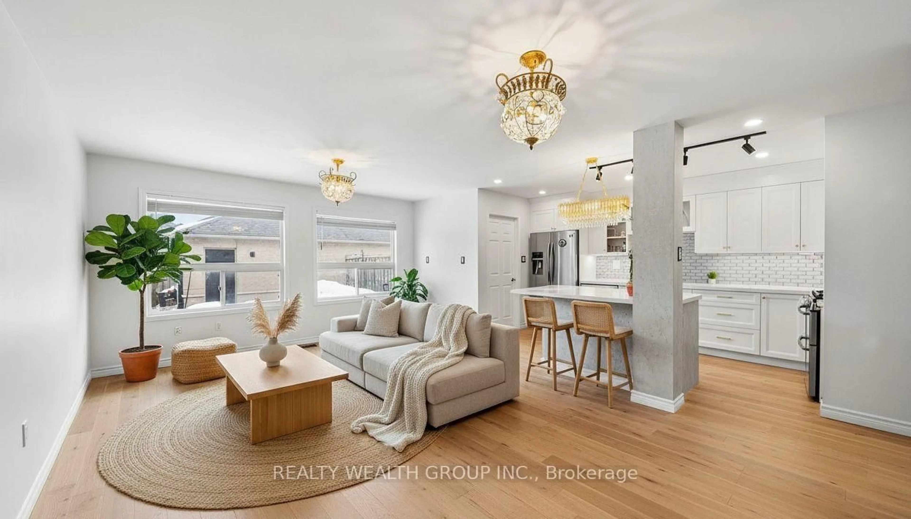 Living room with furniture, unknown for 34 Castle Park Blvd, Vaughan Ontario L4H 1M4