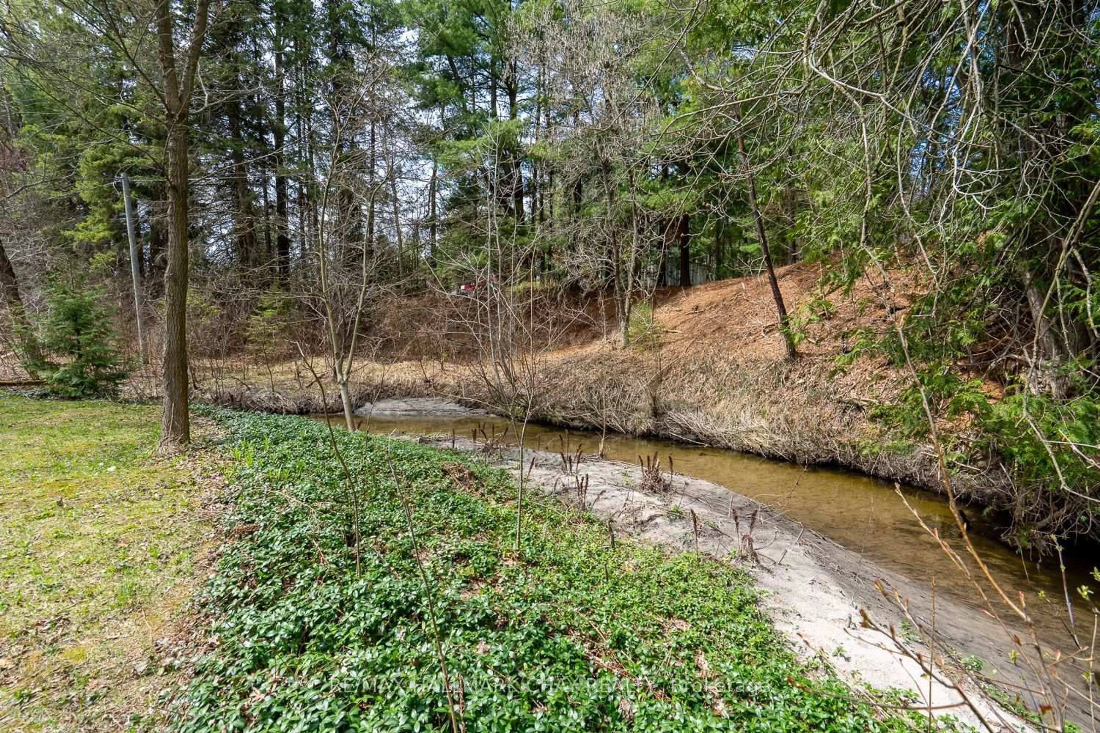 Unknown for 8256 Main St, Adjala-Tosorontio Ontario L0M 1M0