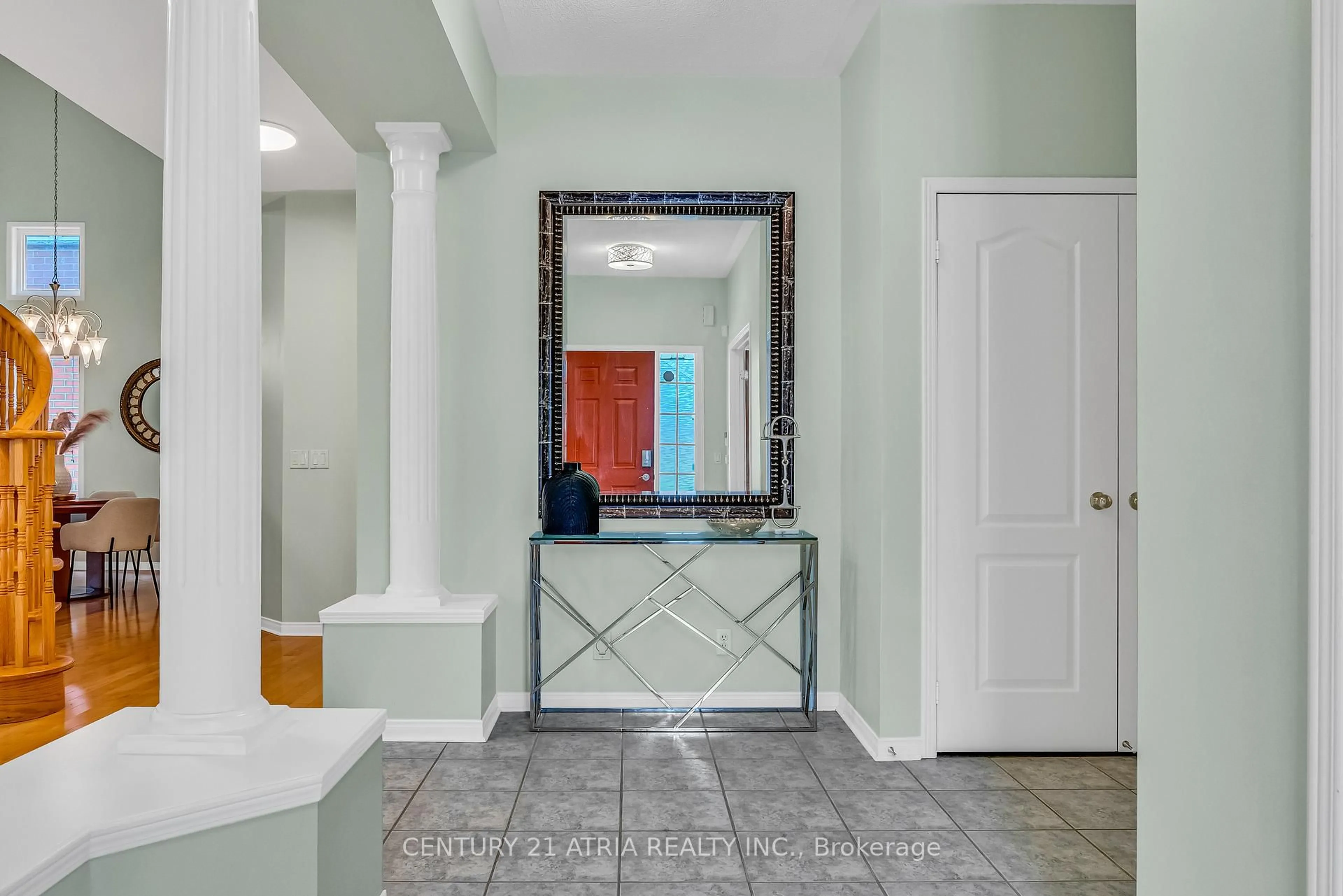 Indoor entryway for 149 Rusell Jarvis Dr, Markham Ontario L3S 4L1