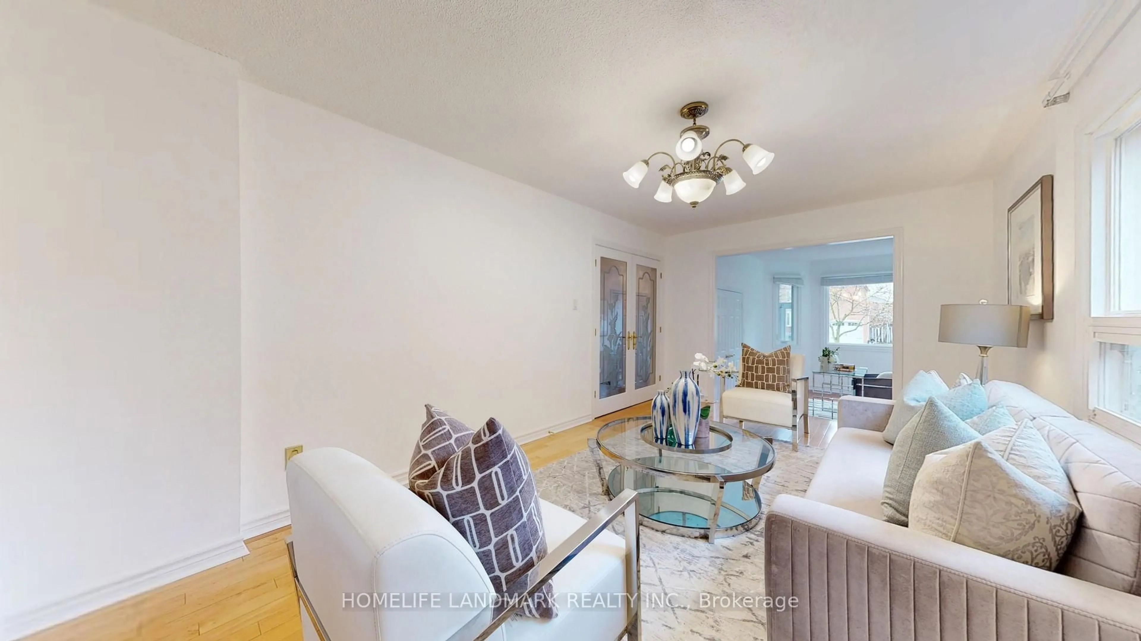 Living room with furniture, unknown for 72 Springfield Dr, Markham Ontario L3S 3H5