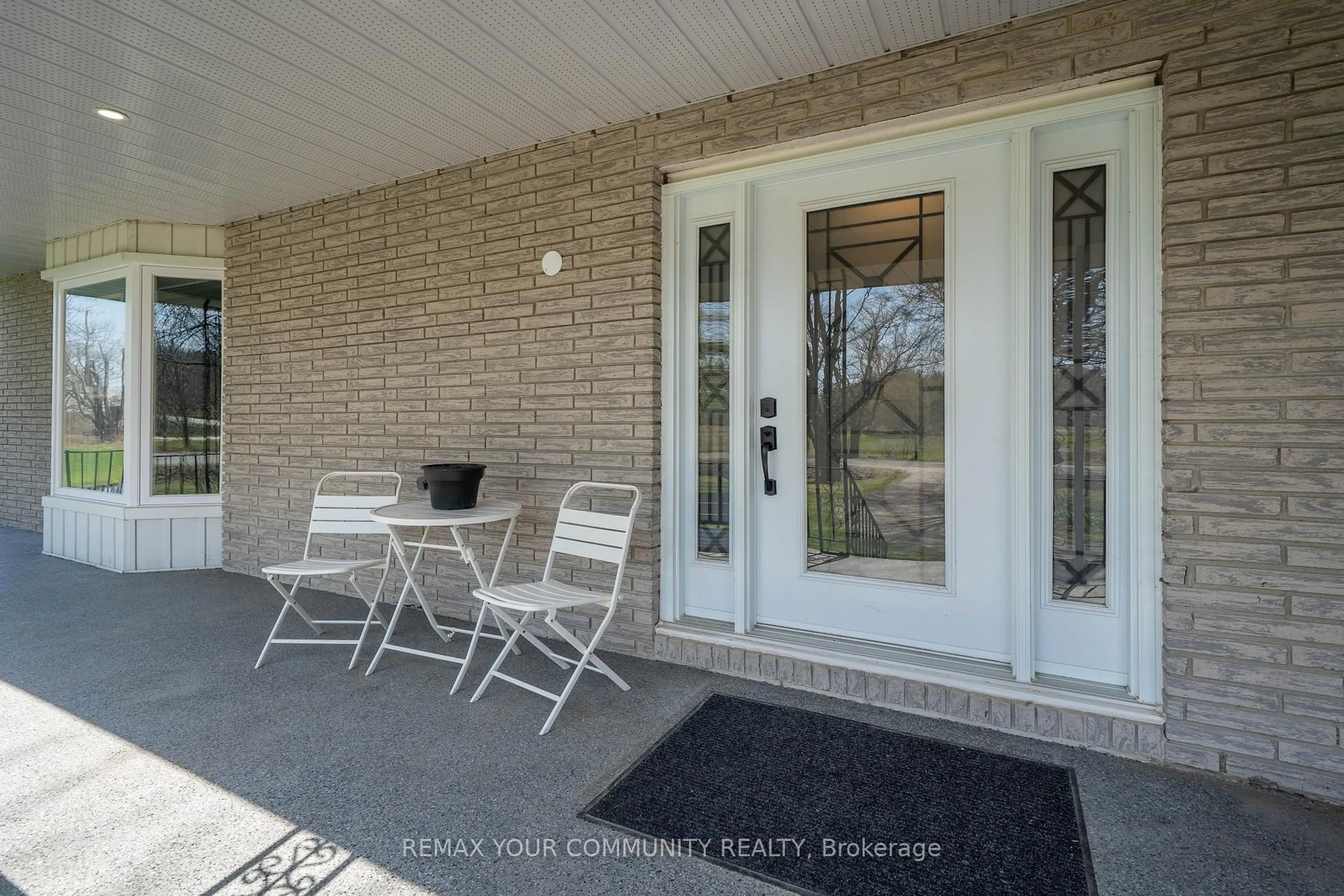 Patio, street for 3252 15th Sdrd, New Tecumseth Ontario L0G 1A0