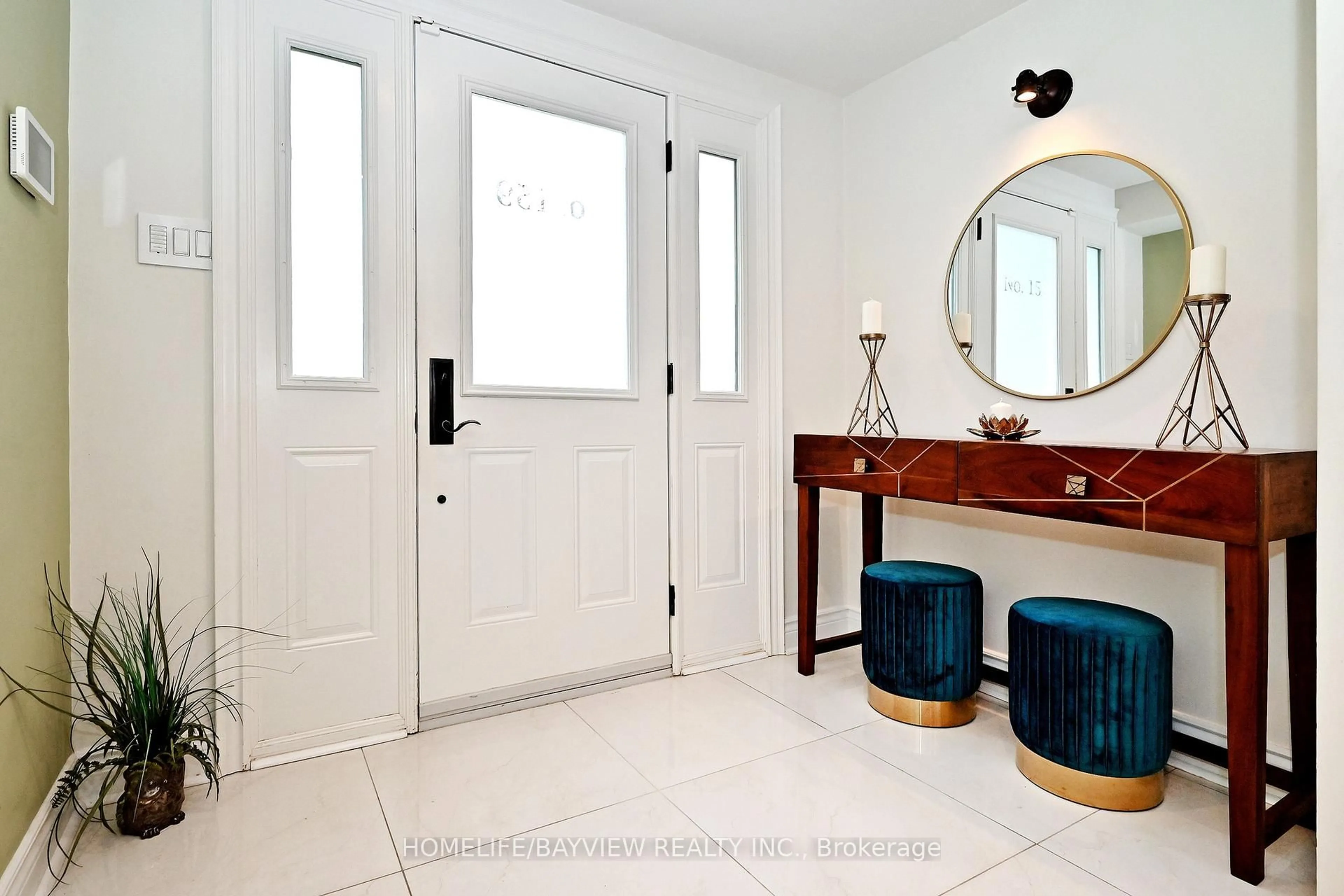 Indoor entryway for 159 Laverock Ave, Richmond Hill Ontario L4C 4K1