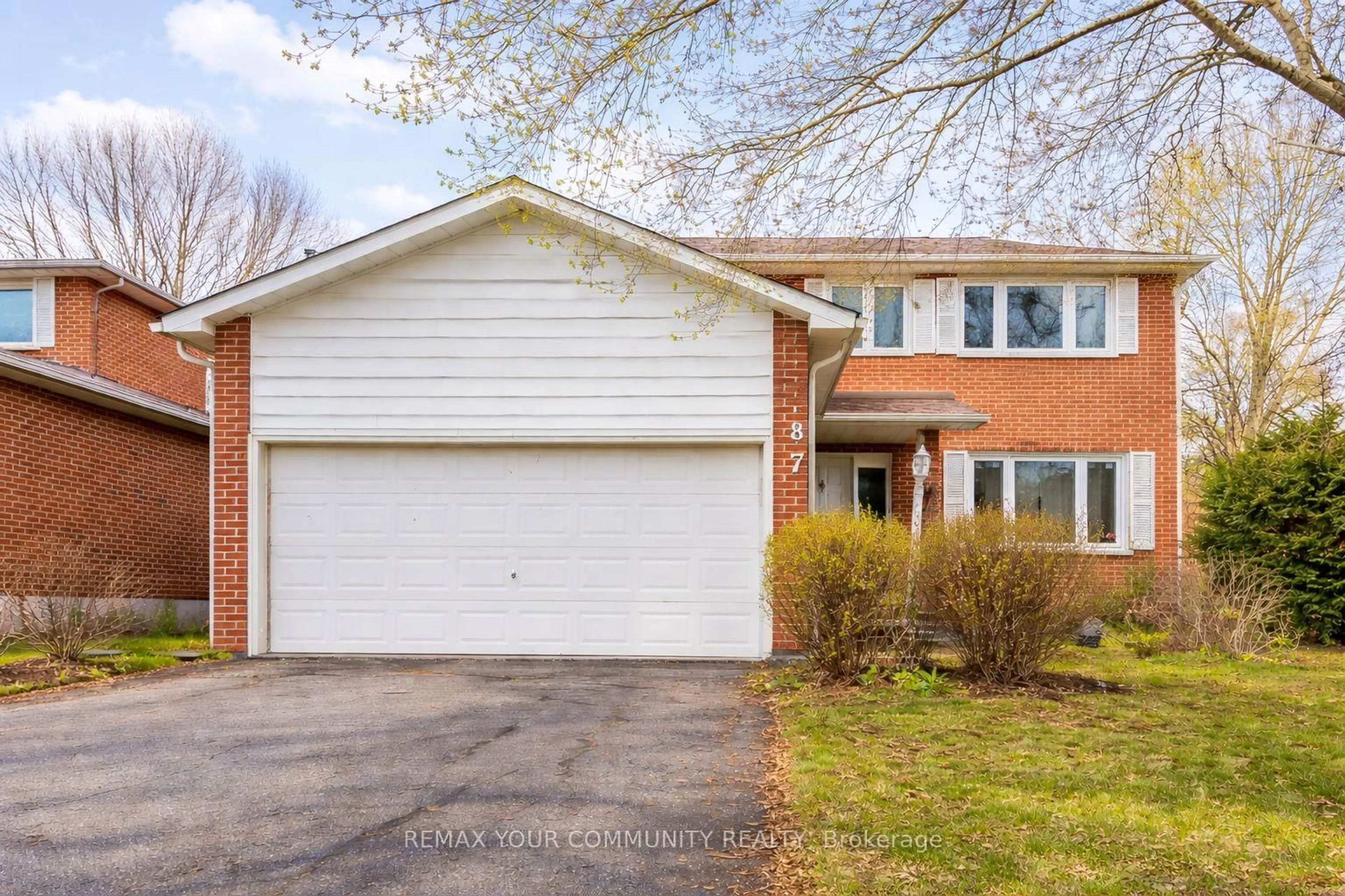 Home with brick exterior material, street for 287 Manchester Dr, Newmarket Ontario L3Y 6J4