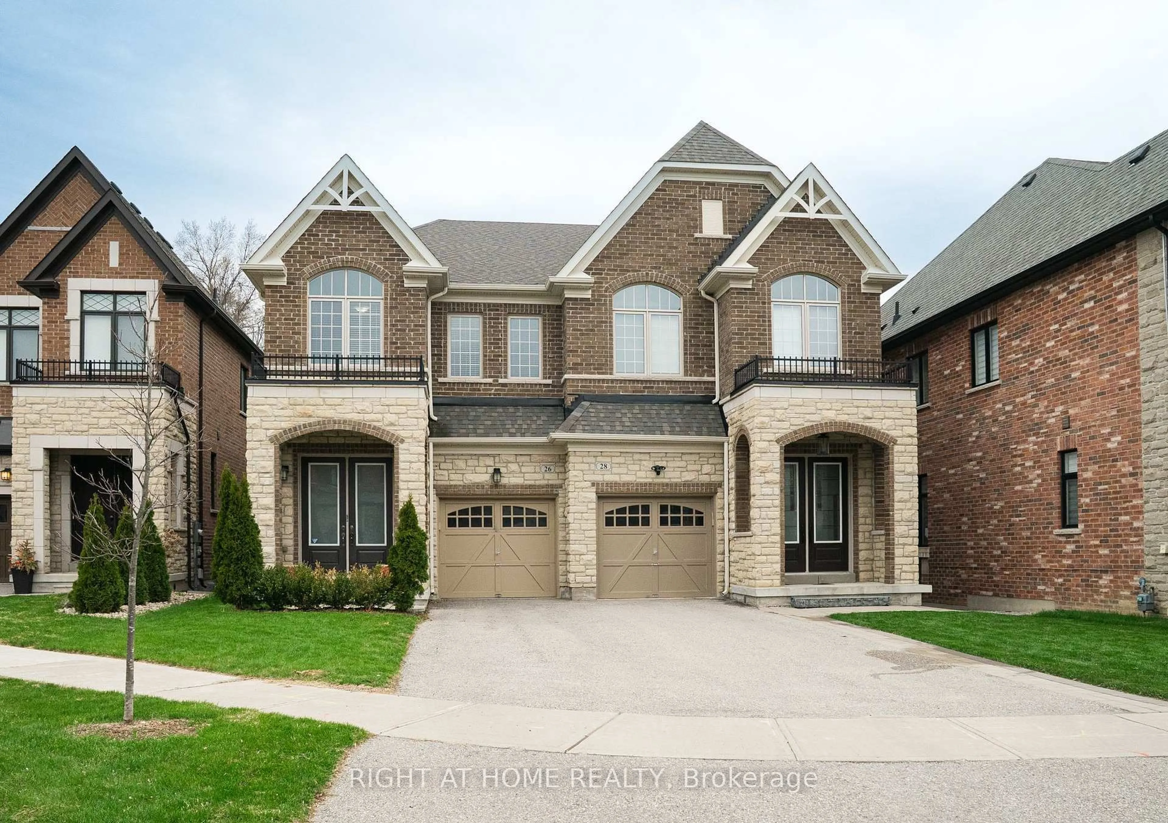 Home with brick exterior material, street for 26 Great Heron Crt, King Ontario L7B 0P4