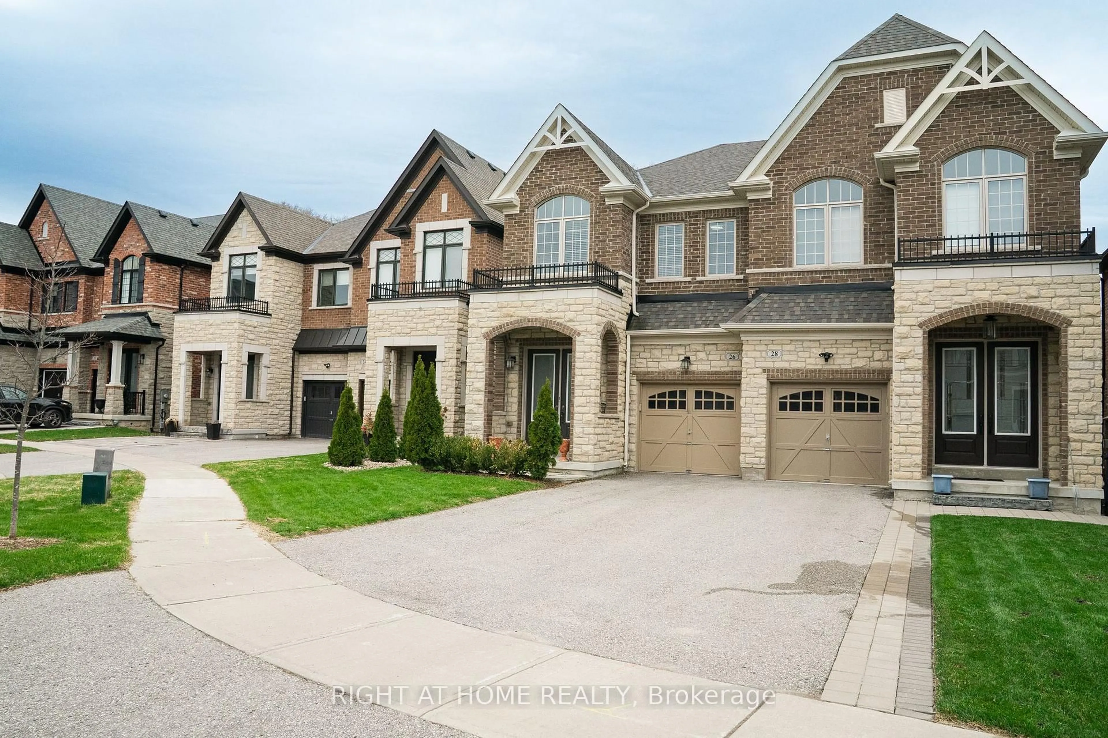 Home with brick exterior material, street for 26 Great Heron Crt, King Ontario L7B 0P4