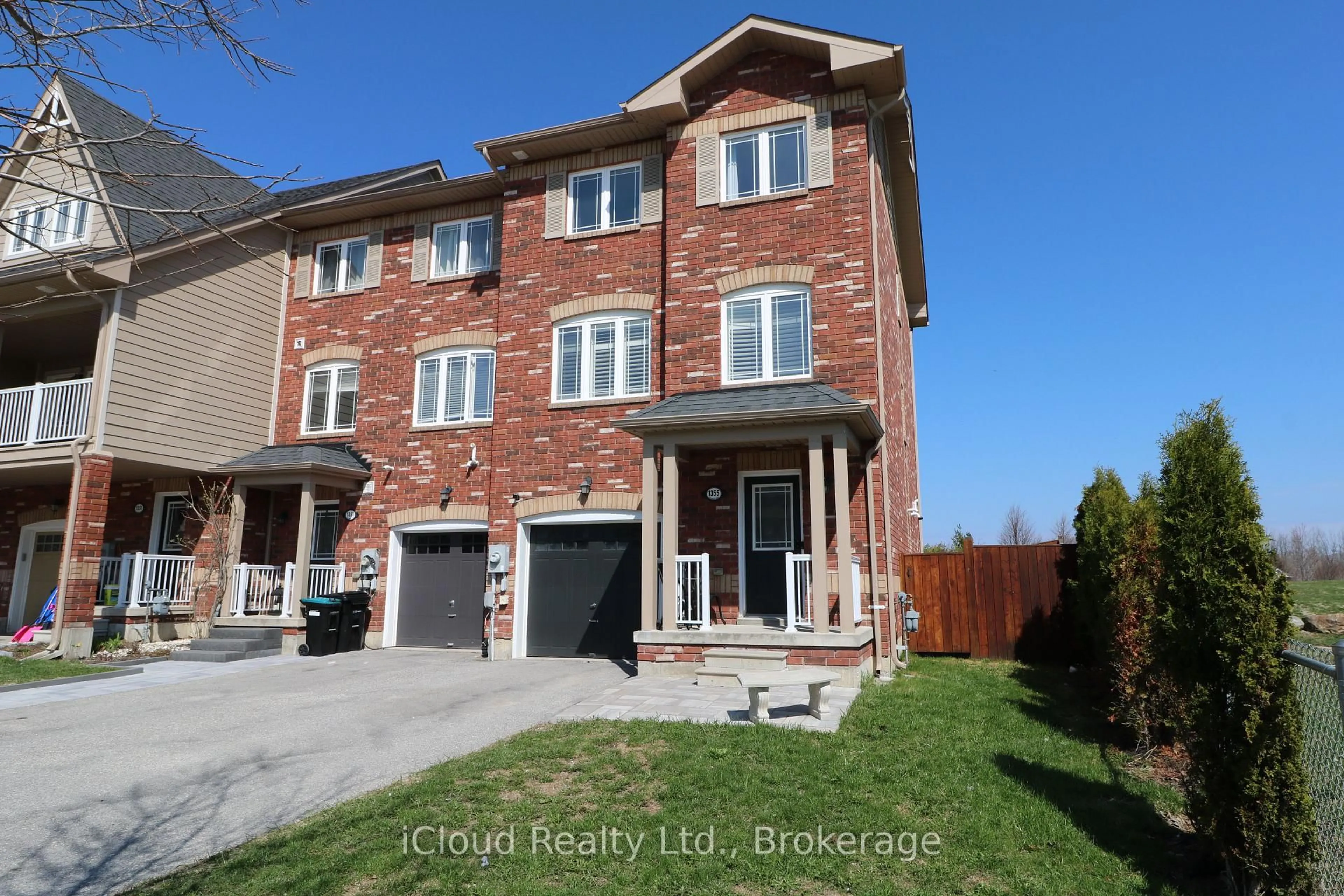 Home with brick exterior material, street for 1355 Coleman Cres, Innisfil Ontario L9S 1X5