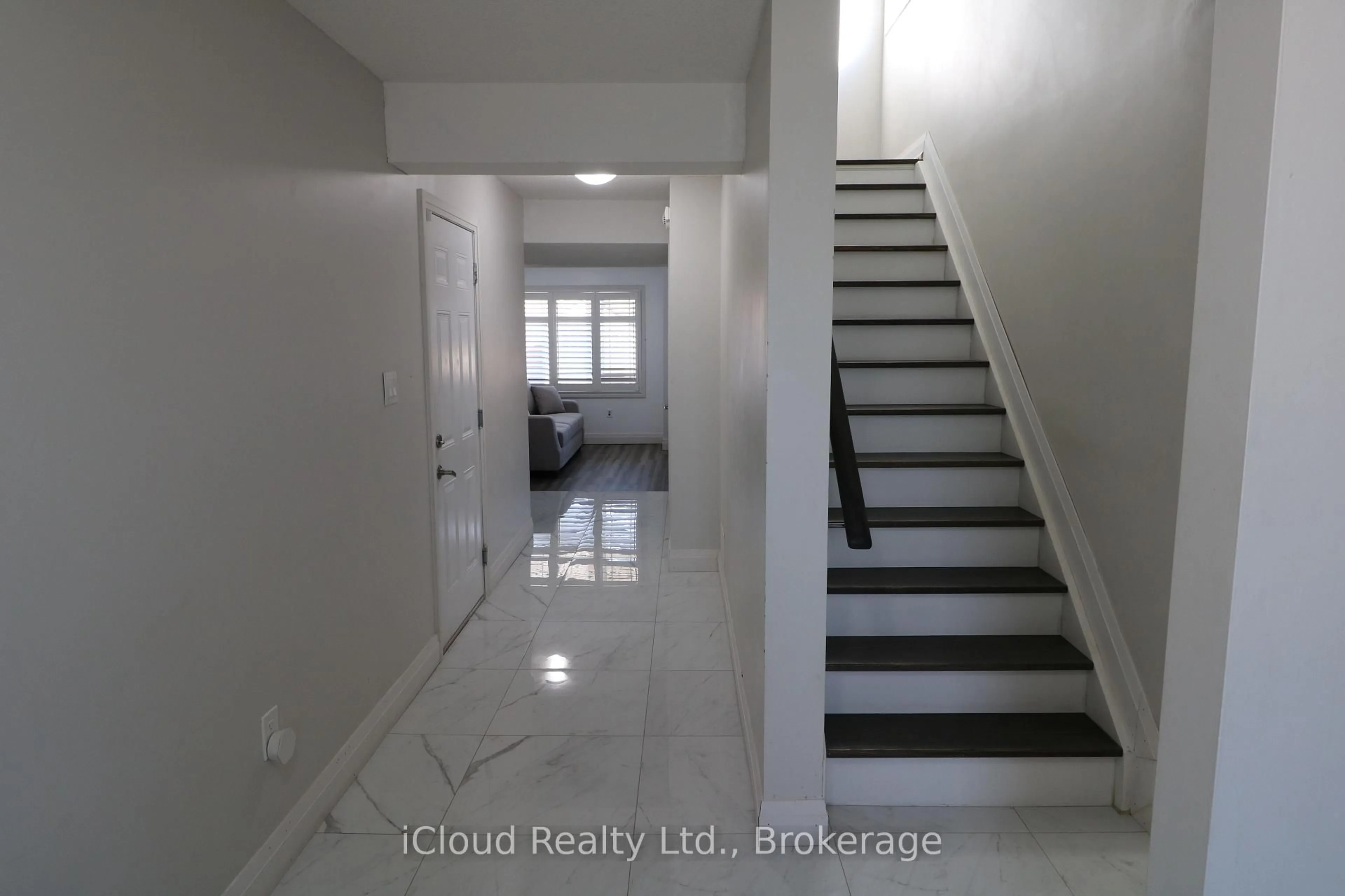 Unknown for 1355 Coleman Cres, Innisfil Ontario L9S 1X5