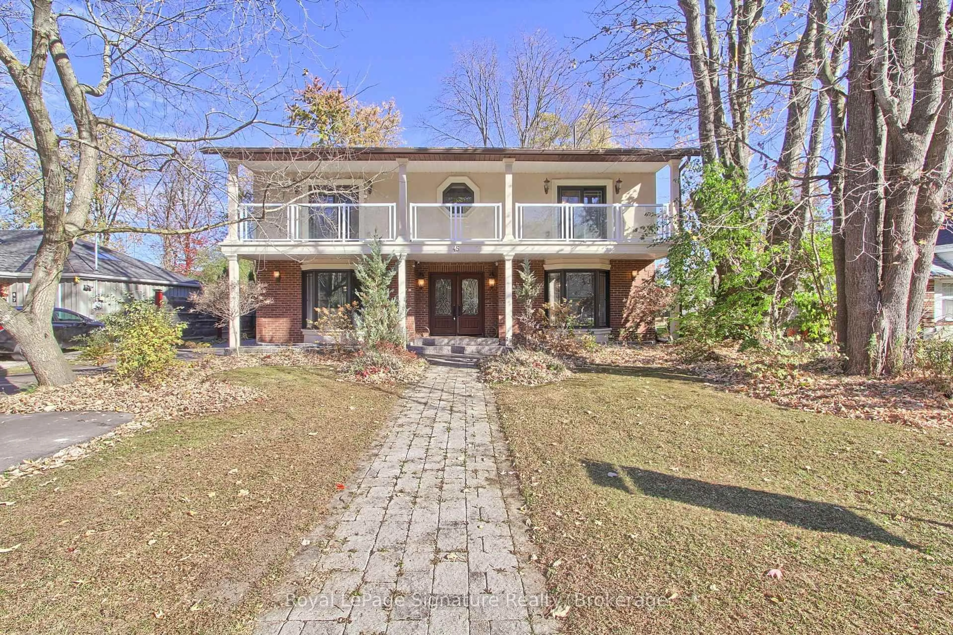 Home with brick exterior material, street for 45 Pleasant Ave, East Gwillimbury Ontario L9N 1A2