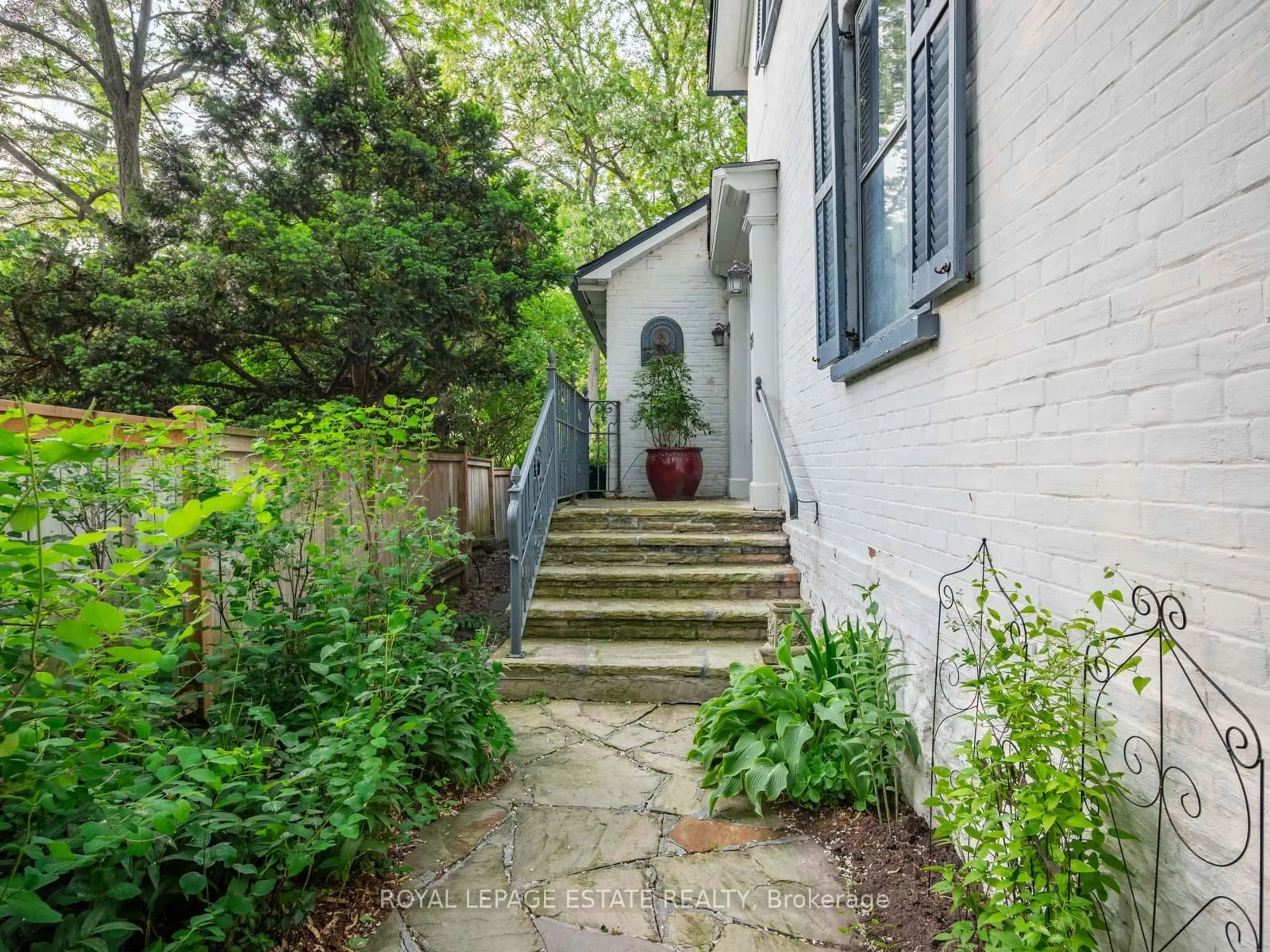 Patio, street for 89 Main St, Markham Ontario L3P 1L6