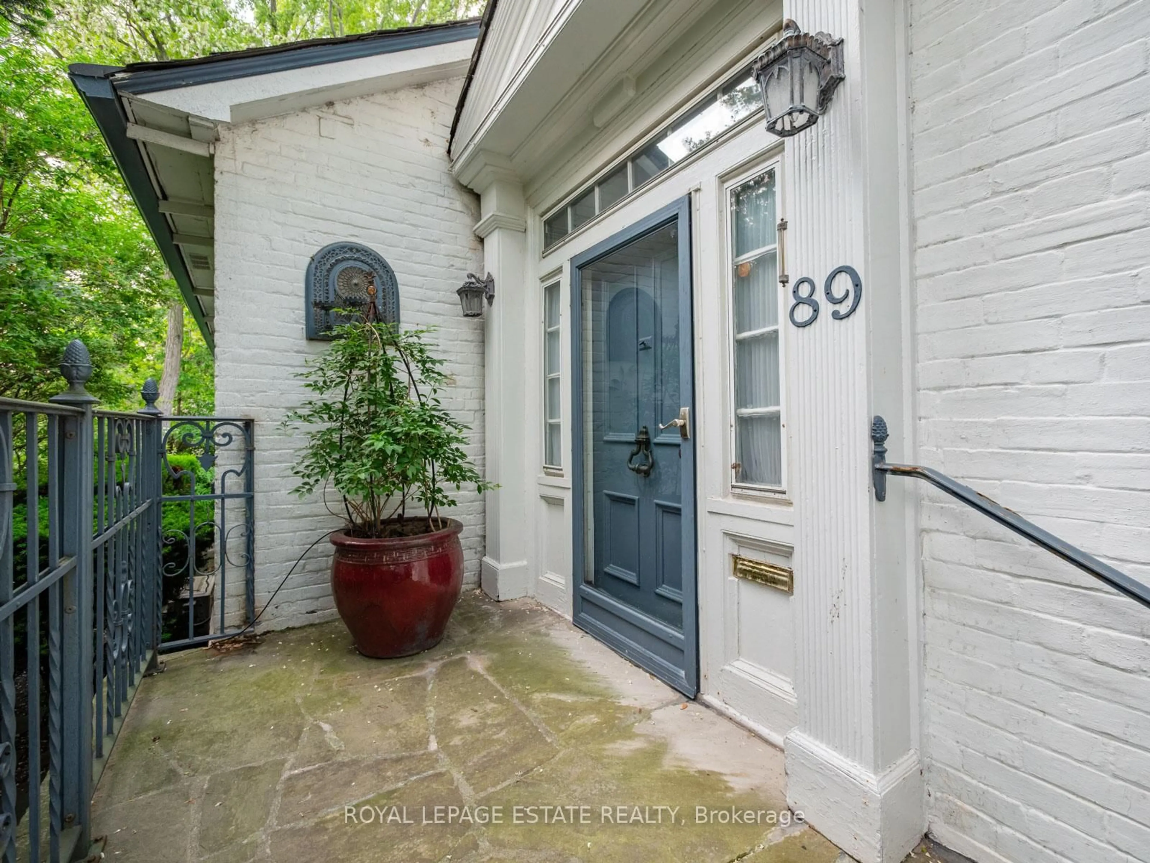 Indoor entryway for 89 Main St, Markham Ontario L3P 1L6