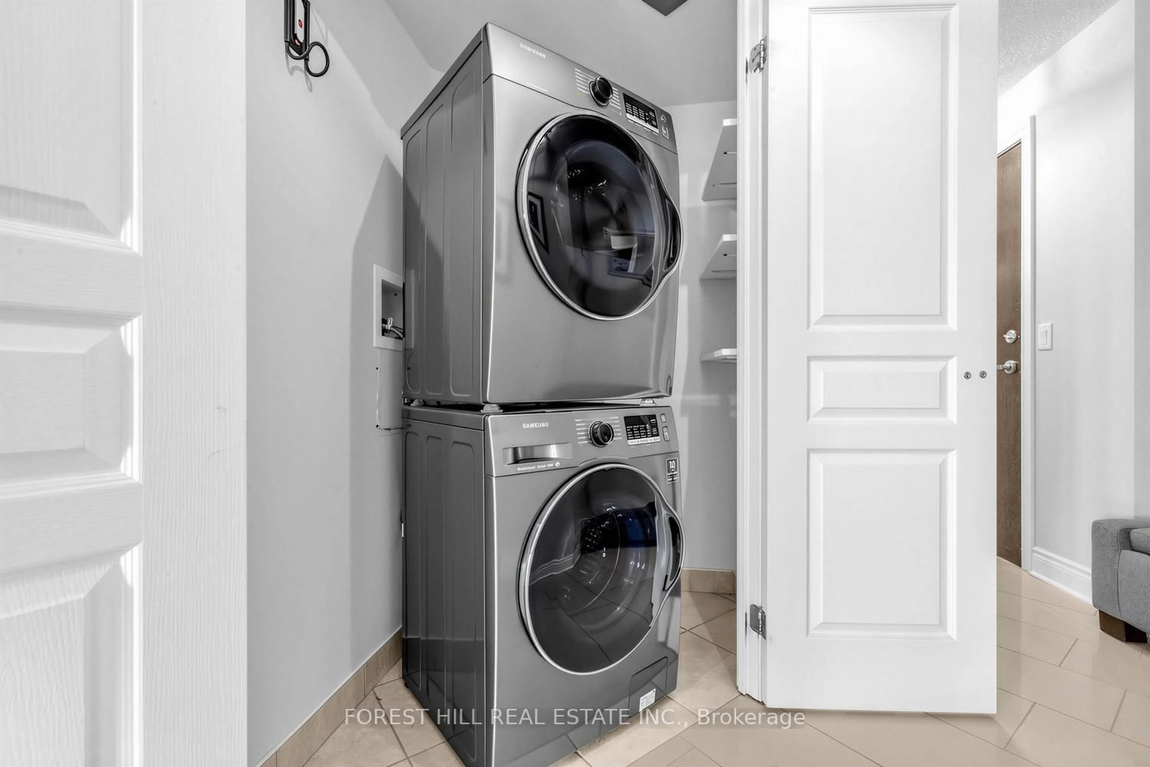 Laundry room for 7 North Park Rd #511, Vaughan Ontario L4J 0C9