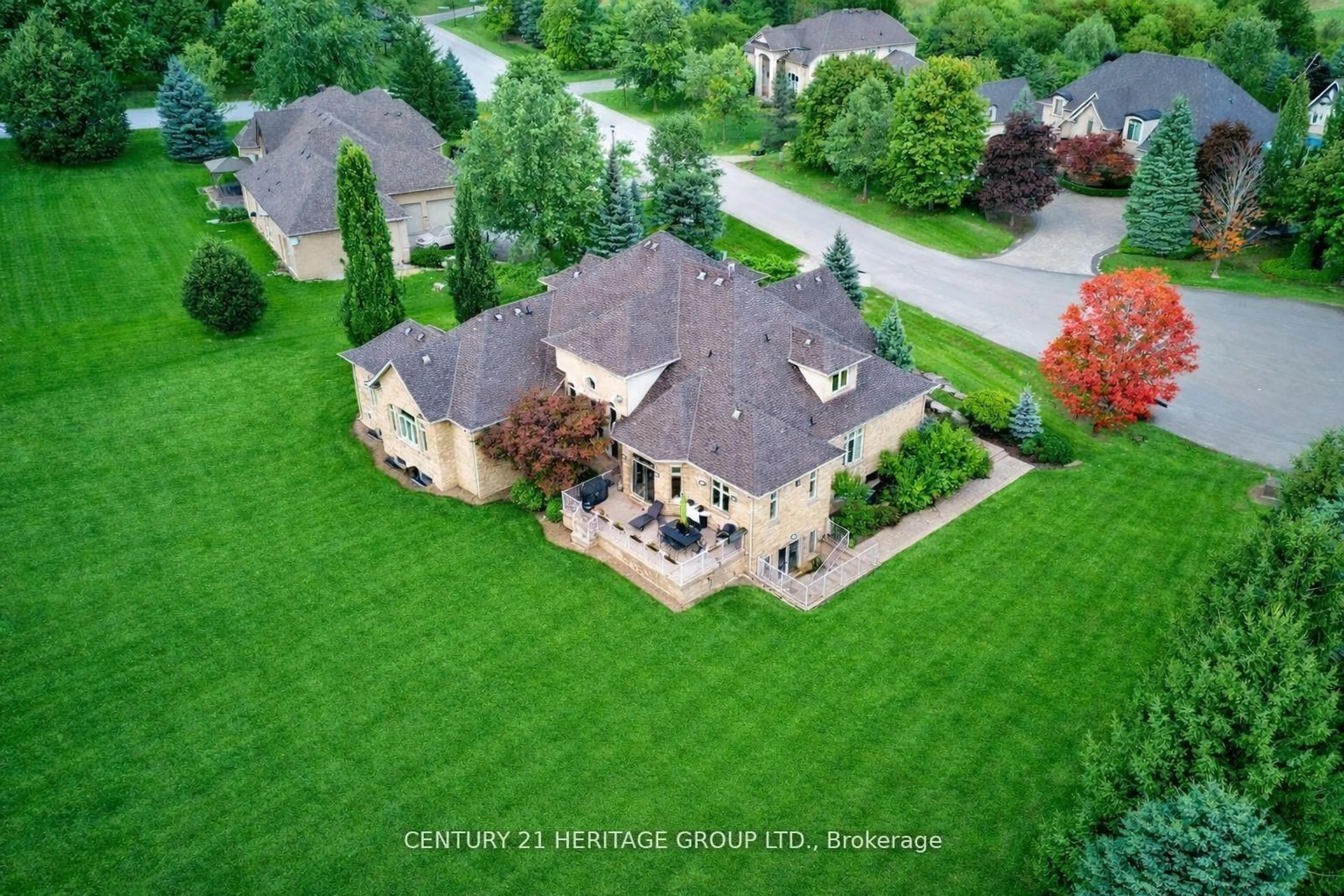 A pic from outside/outdoor area/front of a property/back of a property/a pic from drone, unknown for 12 Prince Adam Crt, King Ontario L7B 1M1