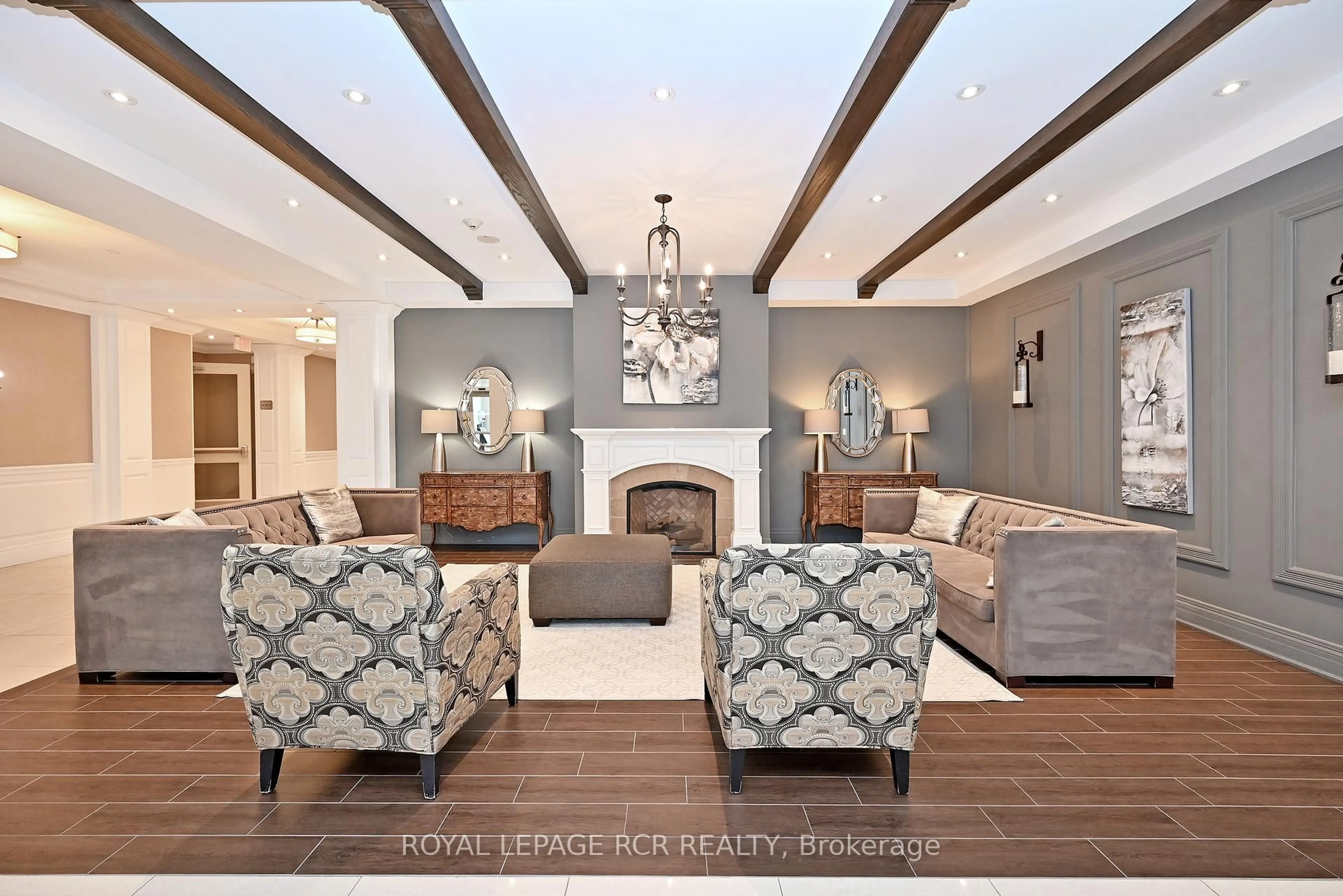 Living room with furniture, unknown for 80 Burns Blvd #416, King Ontario L7B 0B3