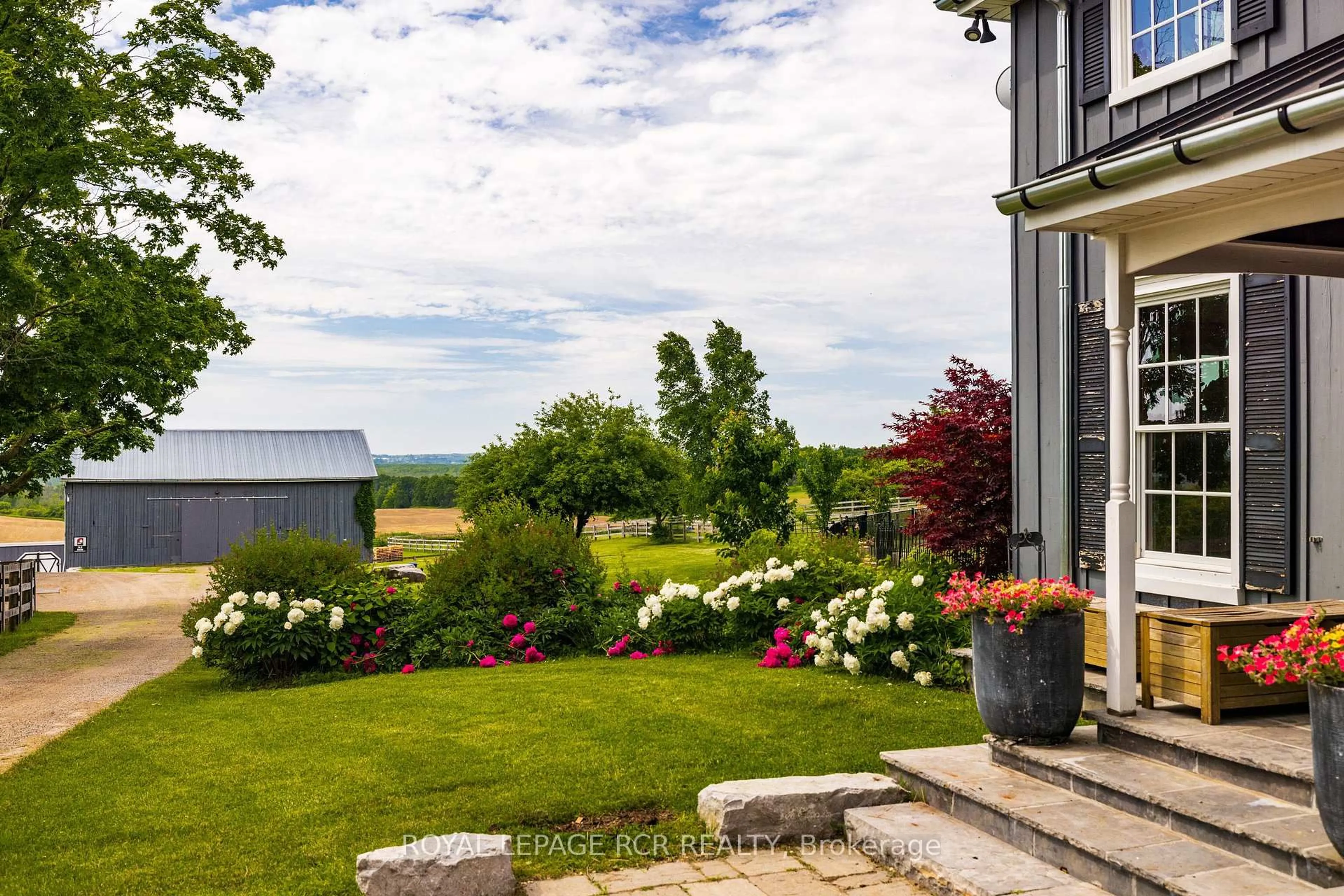 Patio, water/lake/river/ocean view for 3935 3rd Line, Bradford West Gwillimbury Ontario L0G 1W0