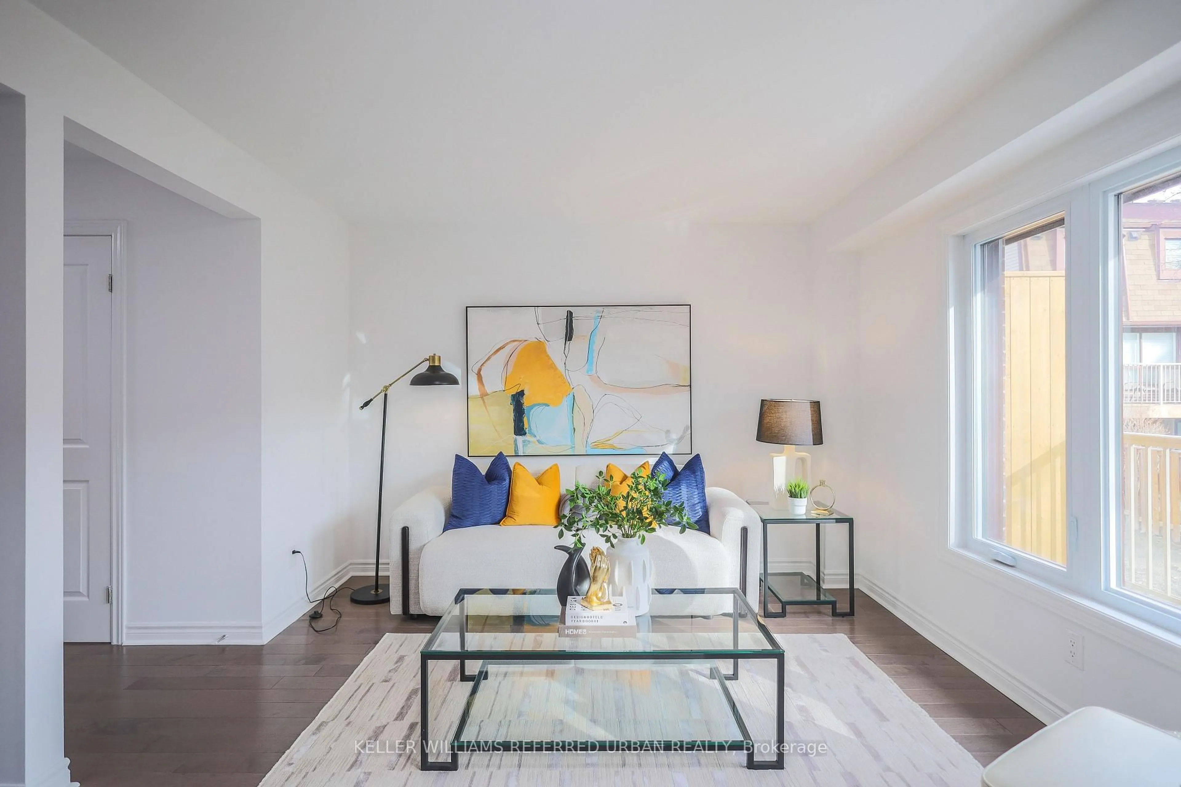 Living room with furniture, unknown for 11 Plaisance Rd #4, Richmond Hill Ontario L4C 5H1