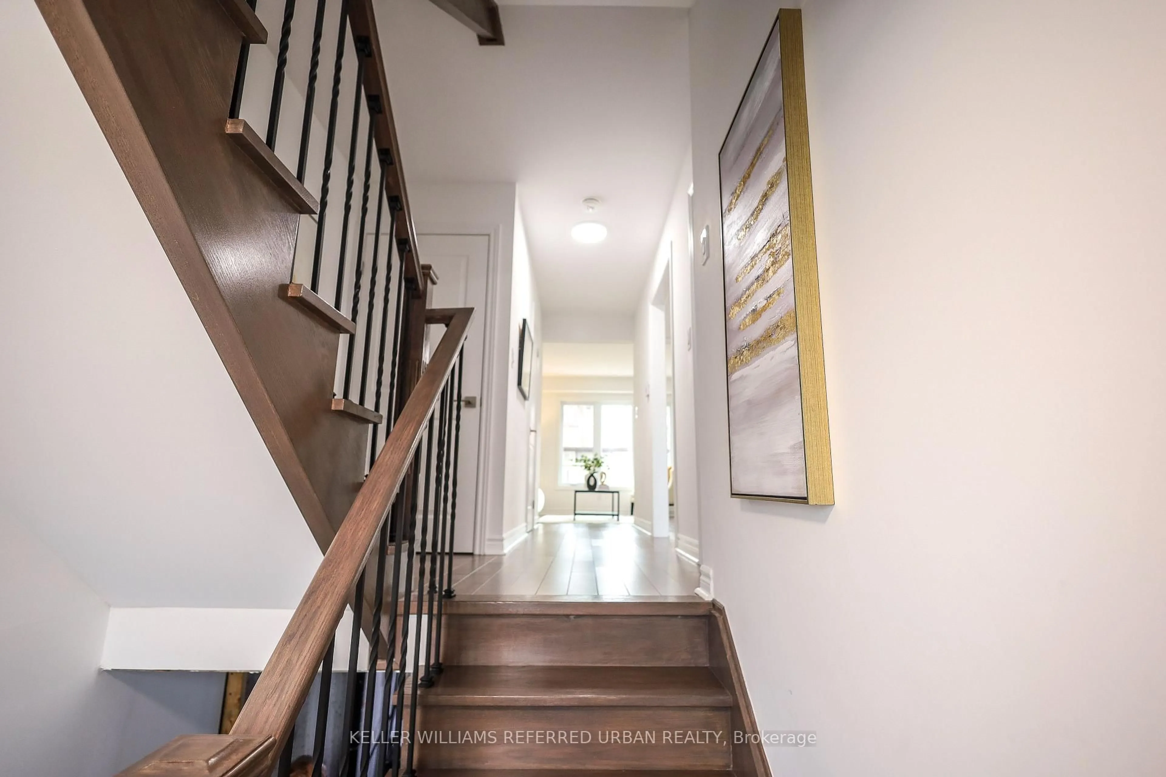 Indoor entryway for 11 Plaisance Rd #4, Richmond Hill Ontario L4C 5H1