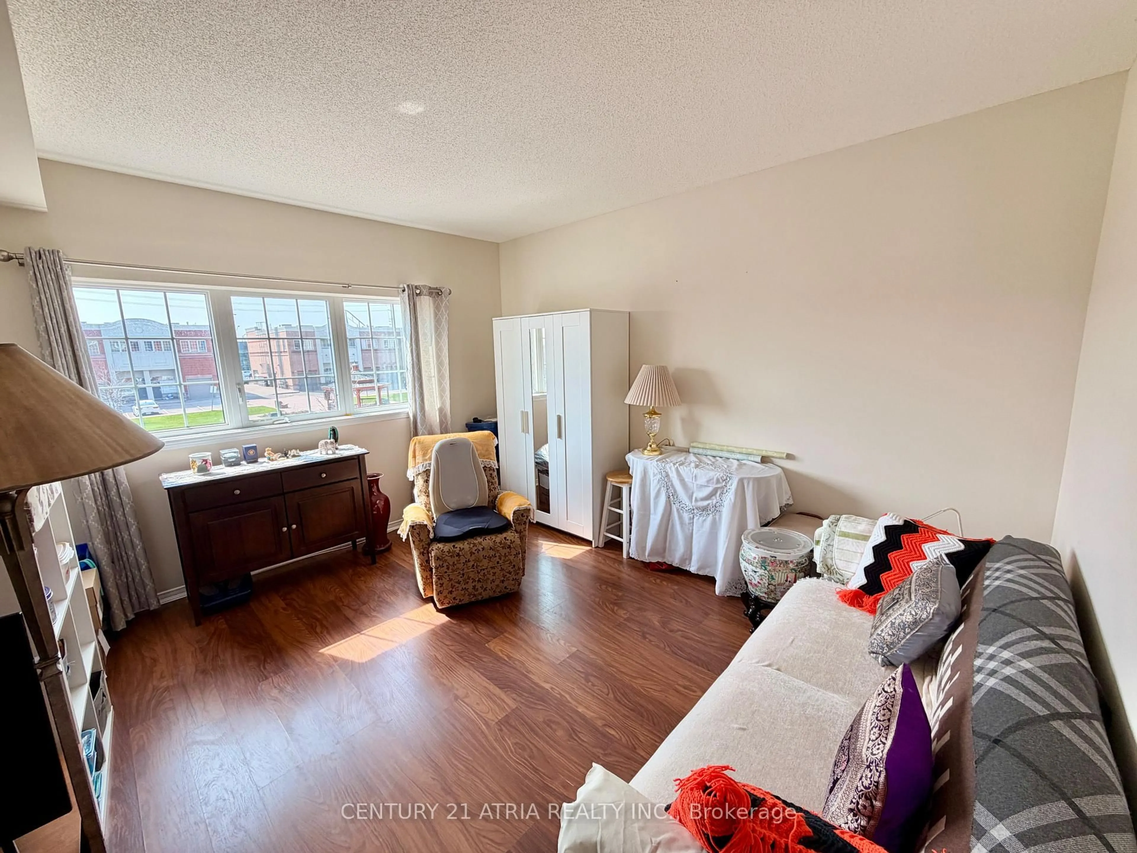 A pic of a room for 9431 Jane St #202, Vaughan Ontario L6A 4H9