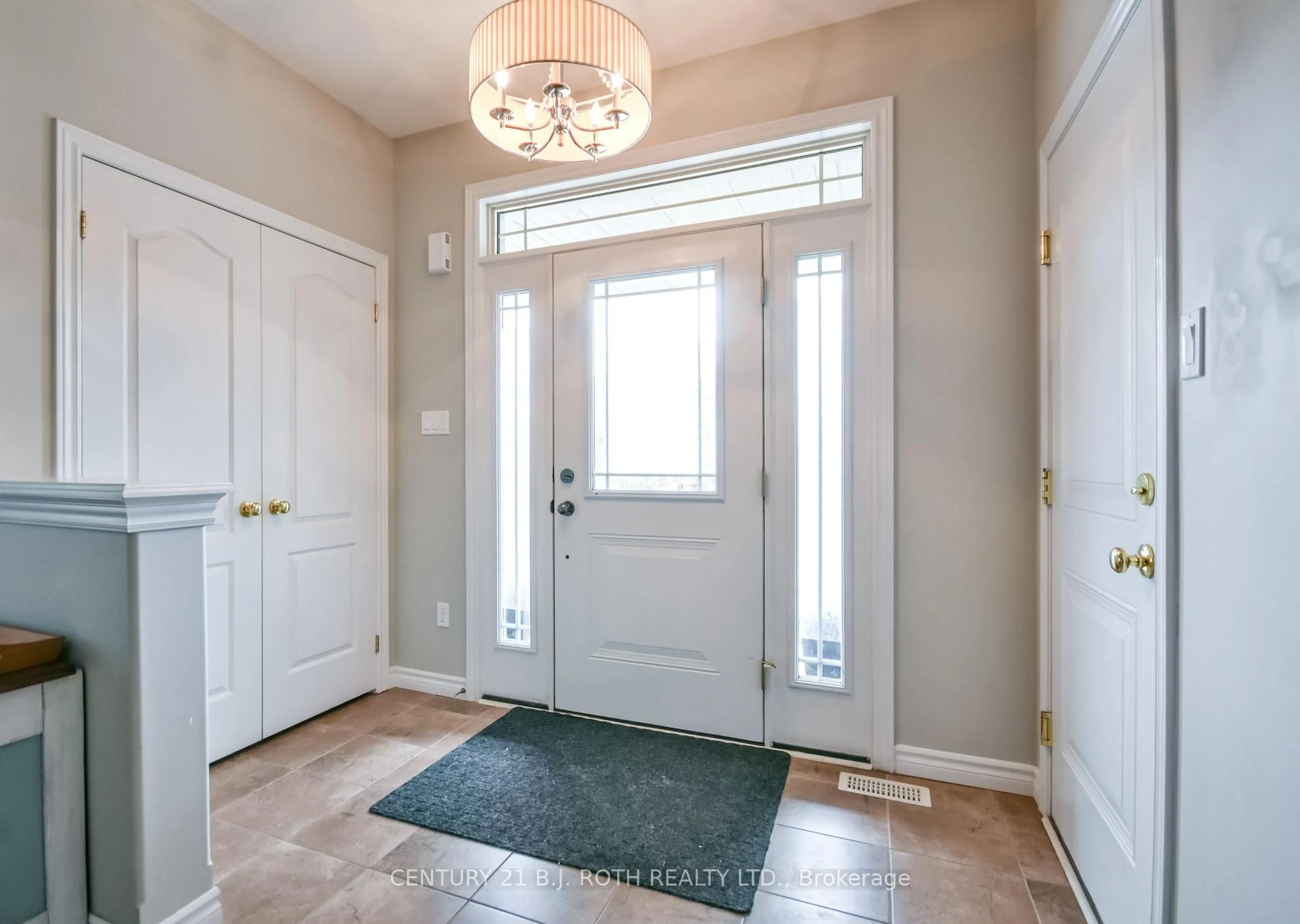 Indoor entryway for 14 Stevenson St, Essa Ontario L3W 0P4