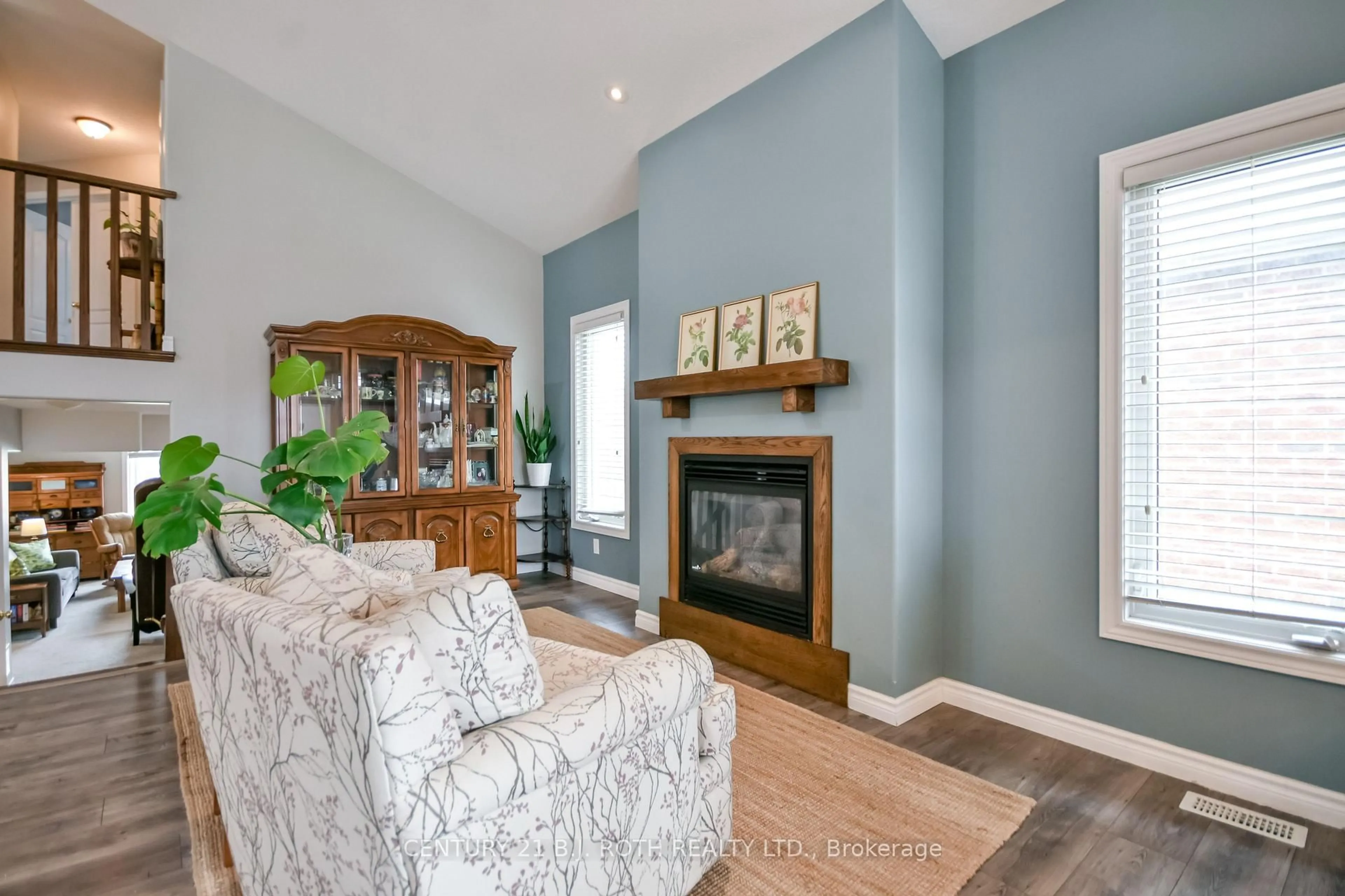Living room with furniture, unknown for 14 Stevenson St, Essa Ontario L3W 0P4