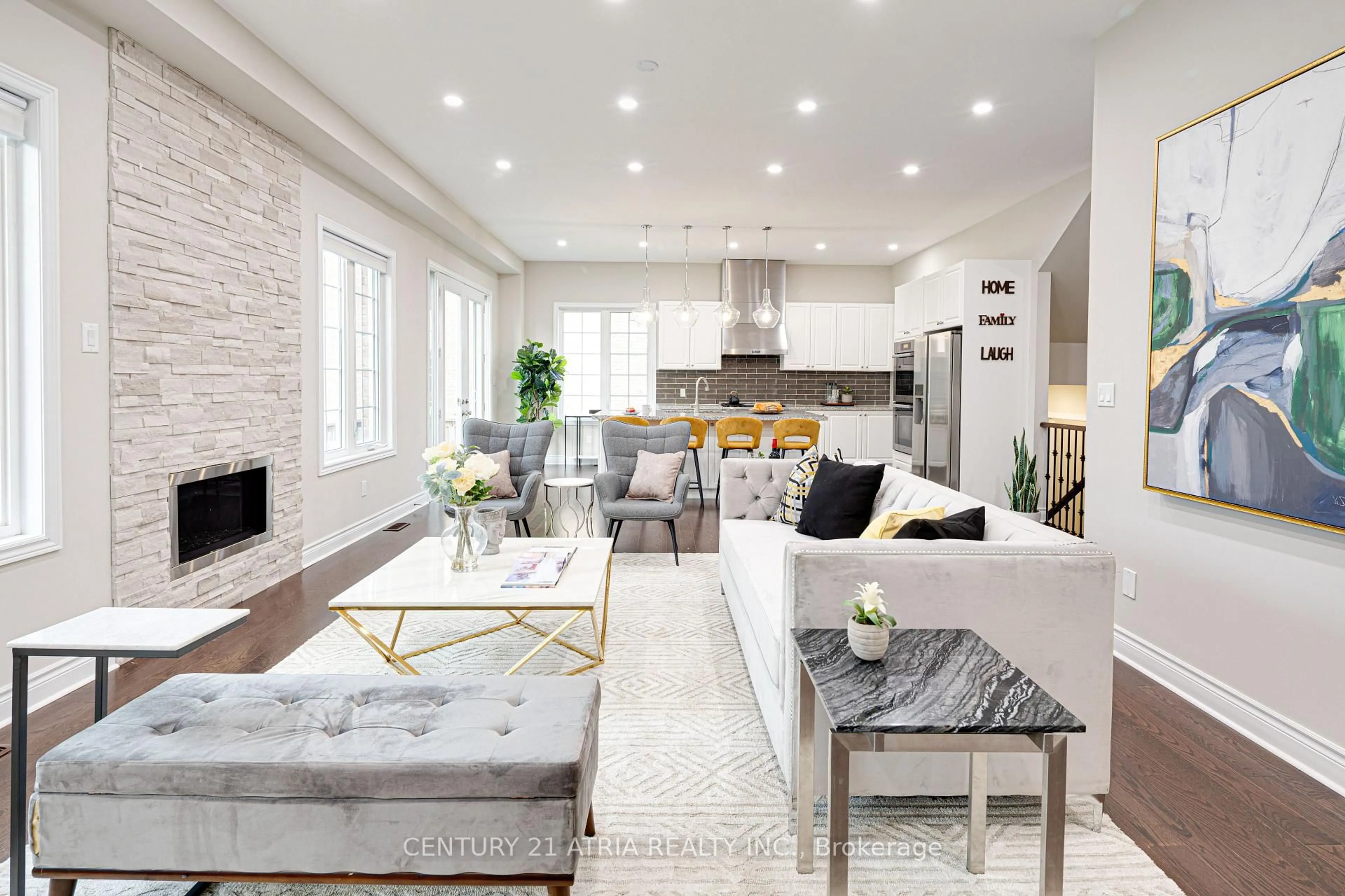 Unknown for 19 Match Point Crt, Aurora Ontario L4G 3J1