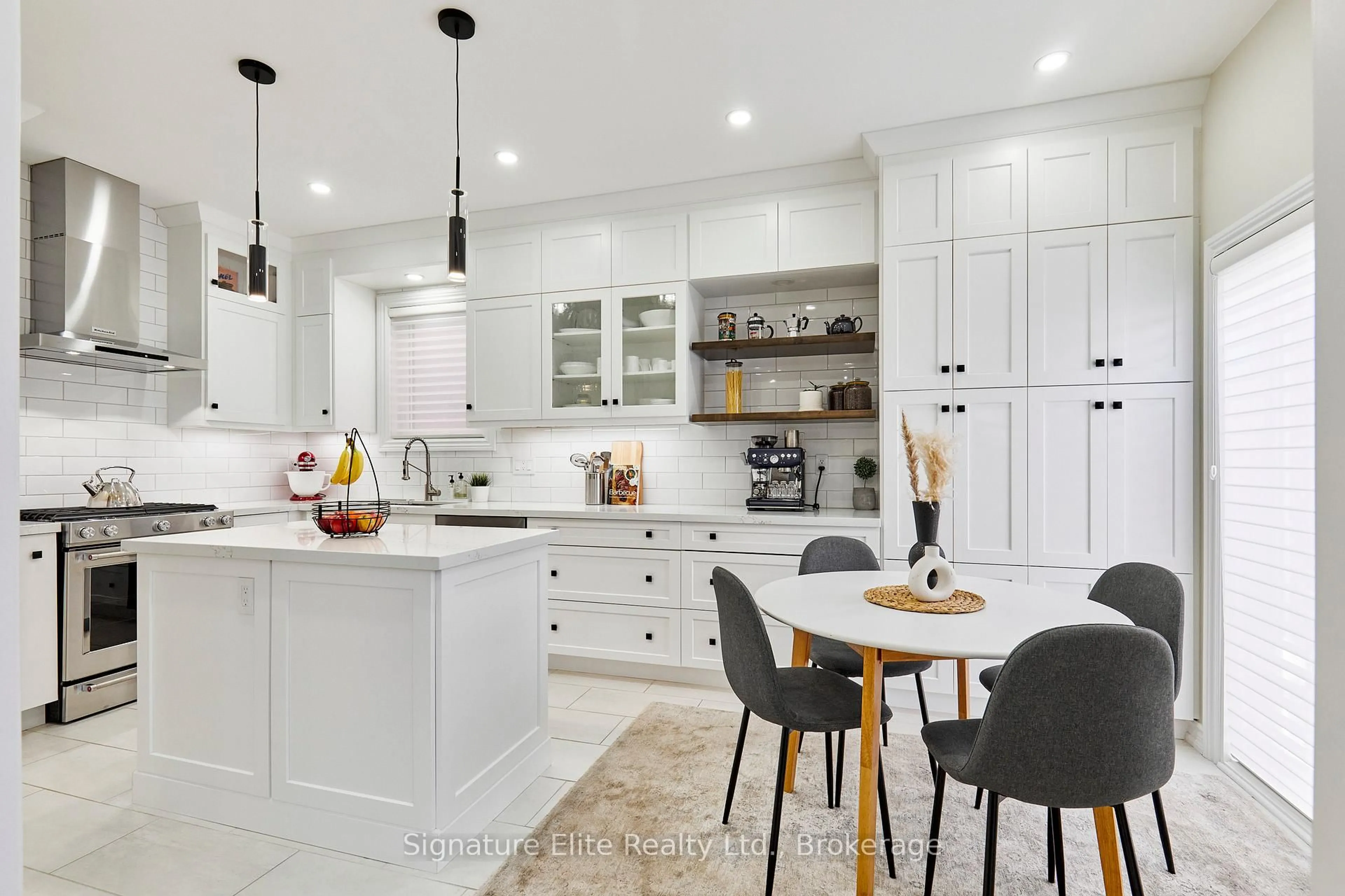 Contemporary kitchen, ceramic/tile floor for 39 Perivale Gdns, Aurora Ontario L4G 7P6