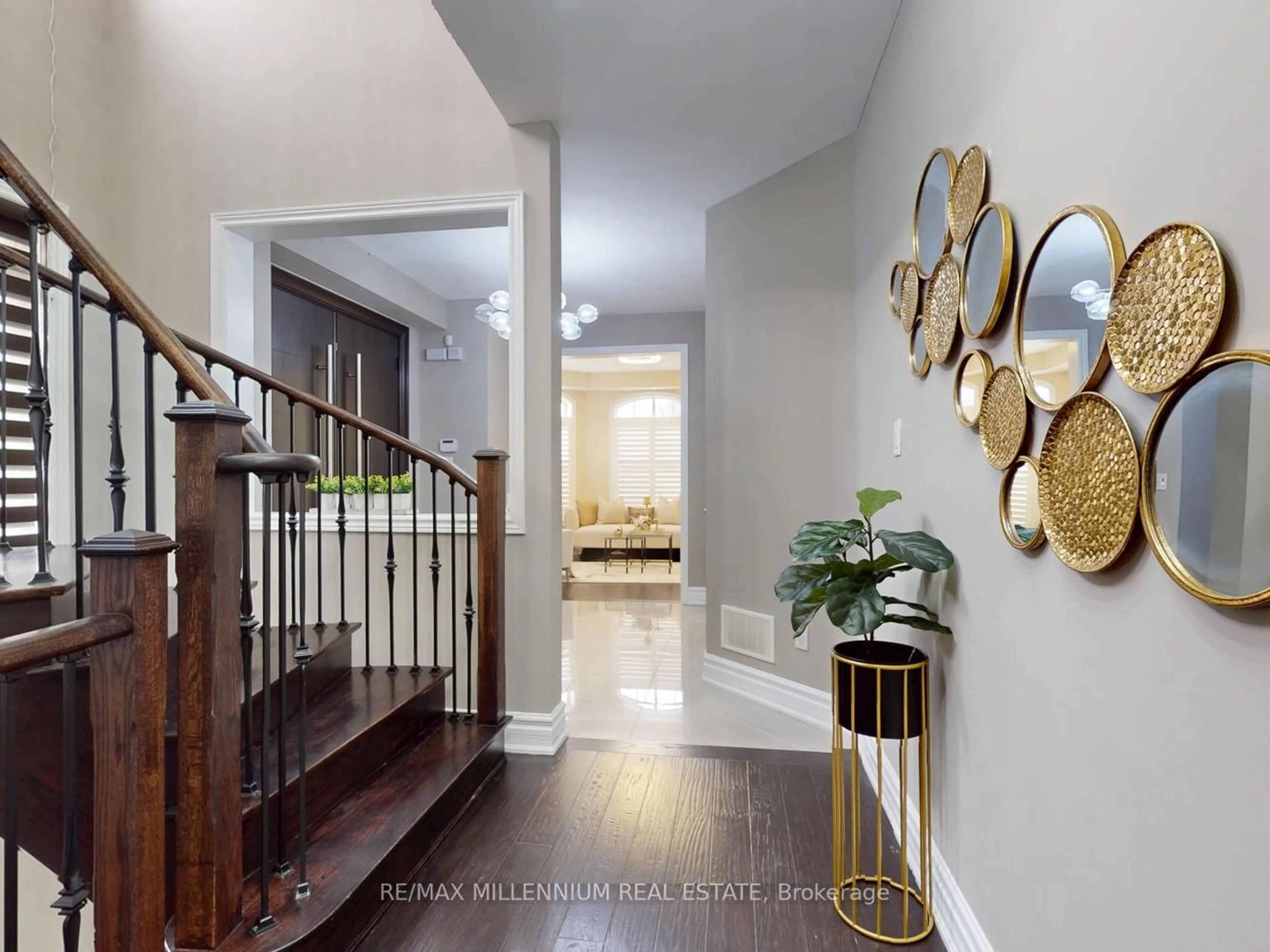 Indoor entryway for 51 Kincardine St, Vaughan Ontario L4H 4H7