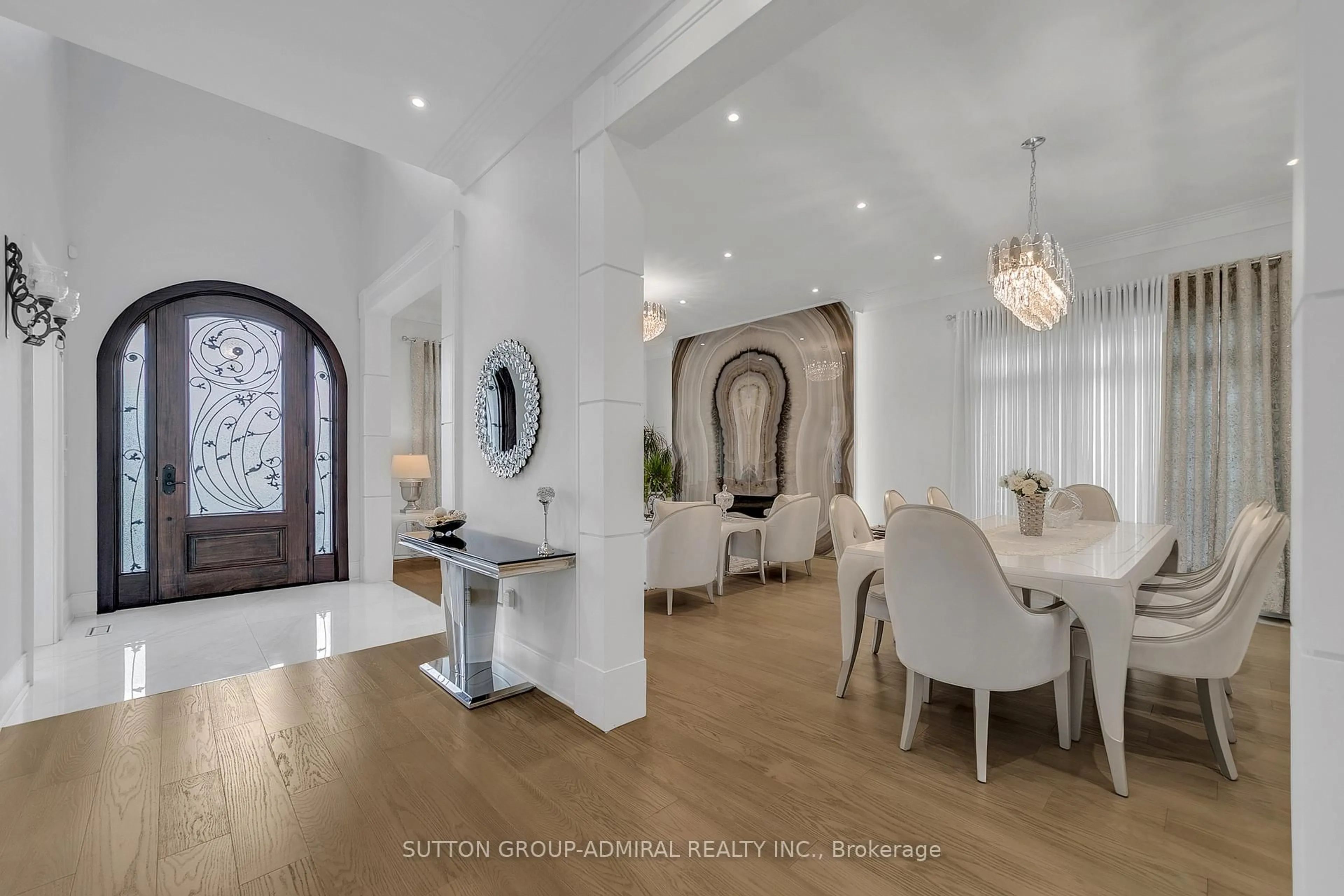 Dining room, ceramic/tile floor for 176 Rumble Ave, Richmond Hill Ontario L4C 4G4