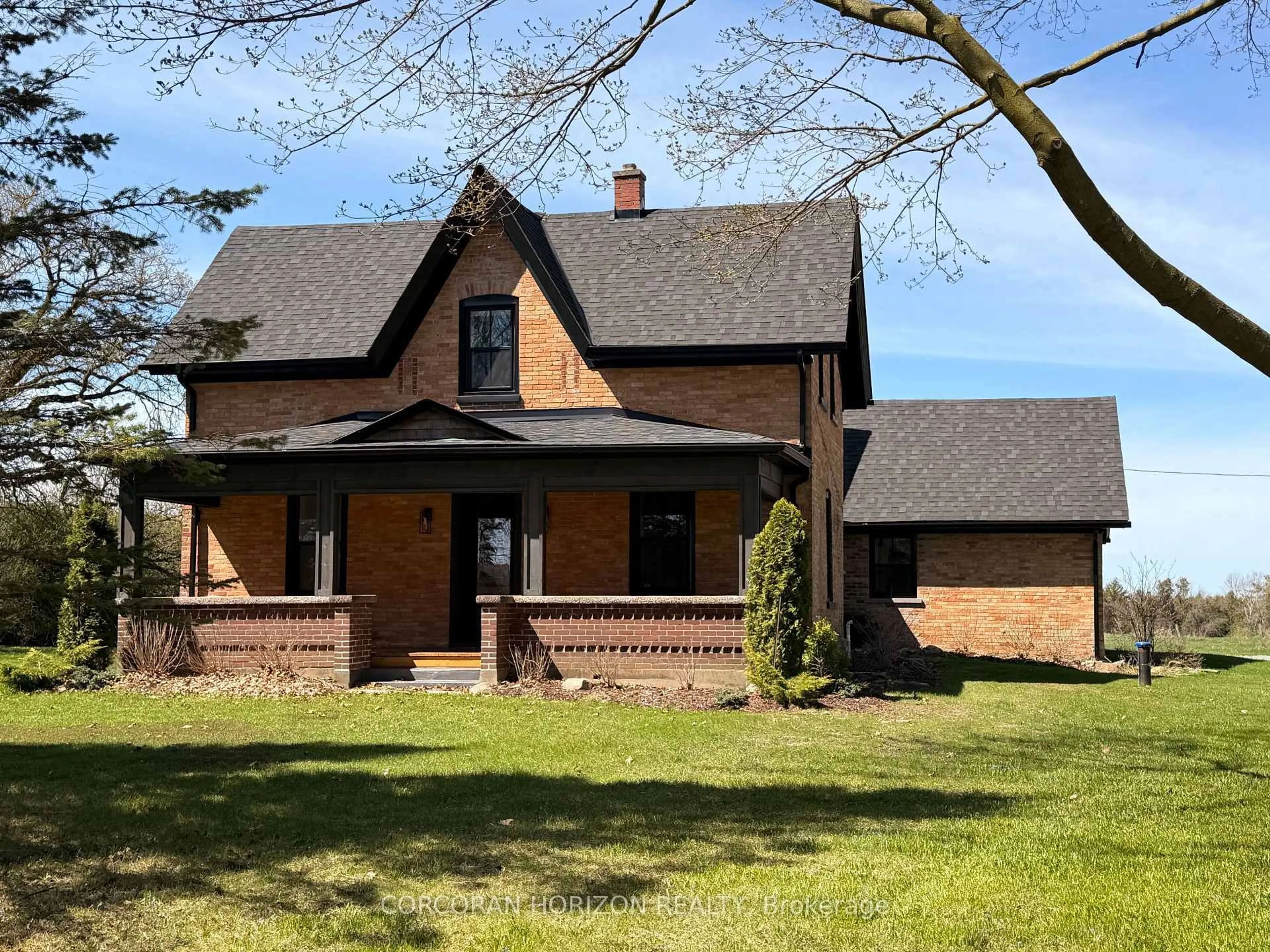 Home with brick exterior material, street for 19572 Centre St, East Gwillimbury Ontario L0G 1M0