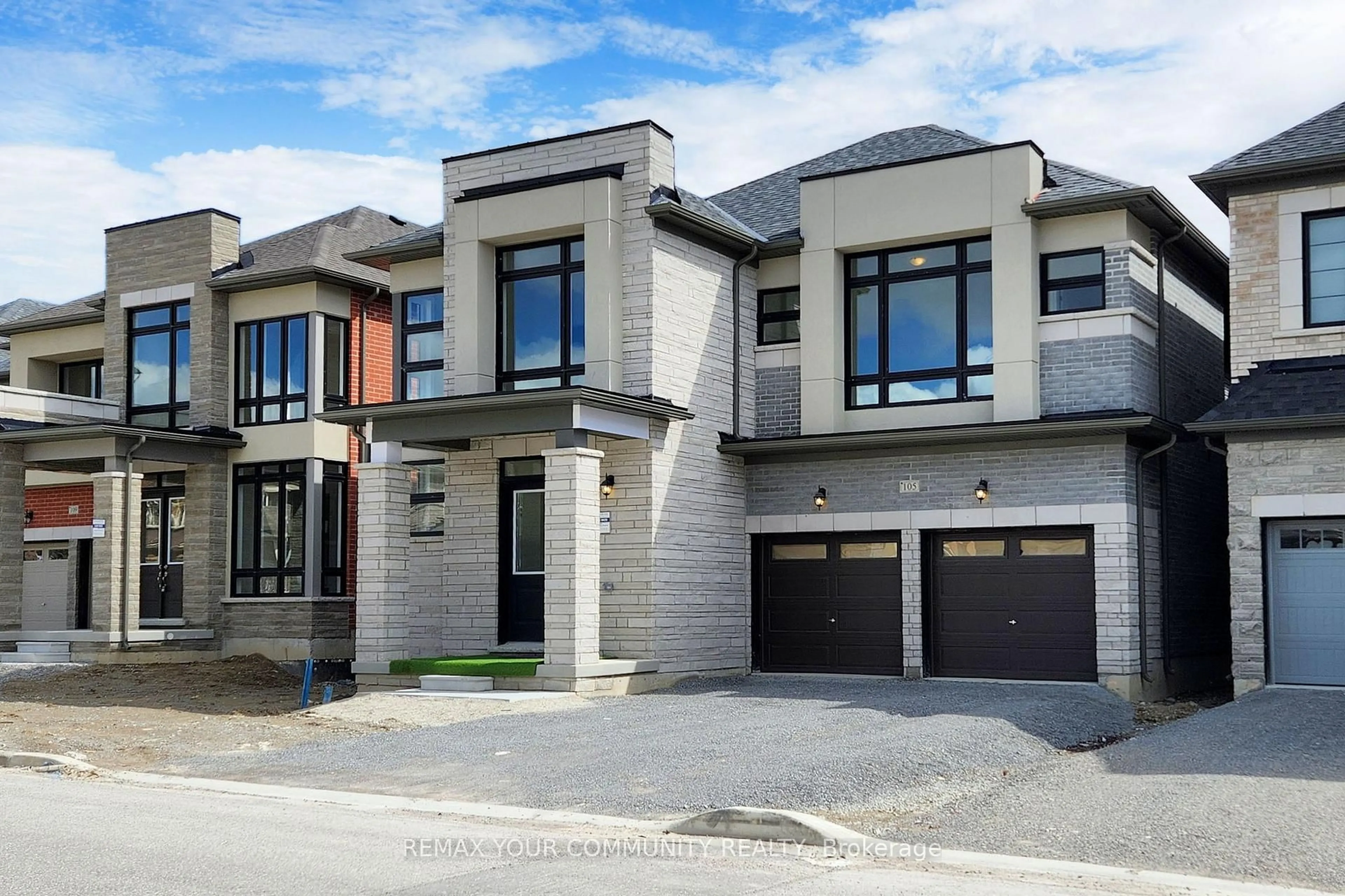 Home with brick exterior material, street for 105 Halldorson Ave, Aurora Ontario L4G 7B6