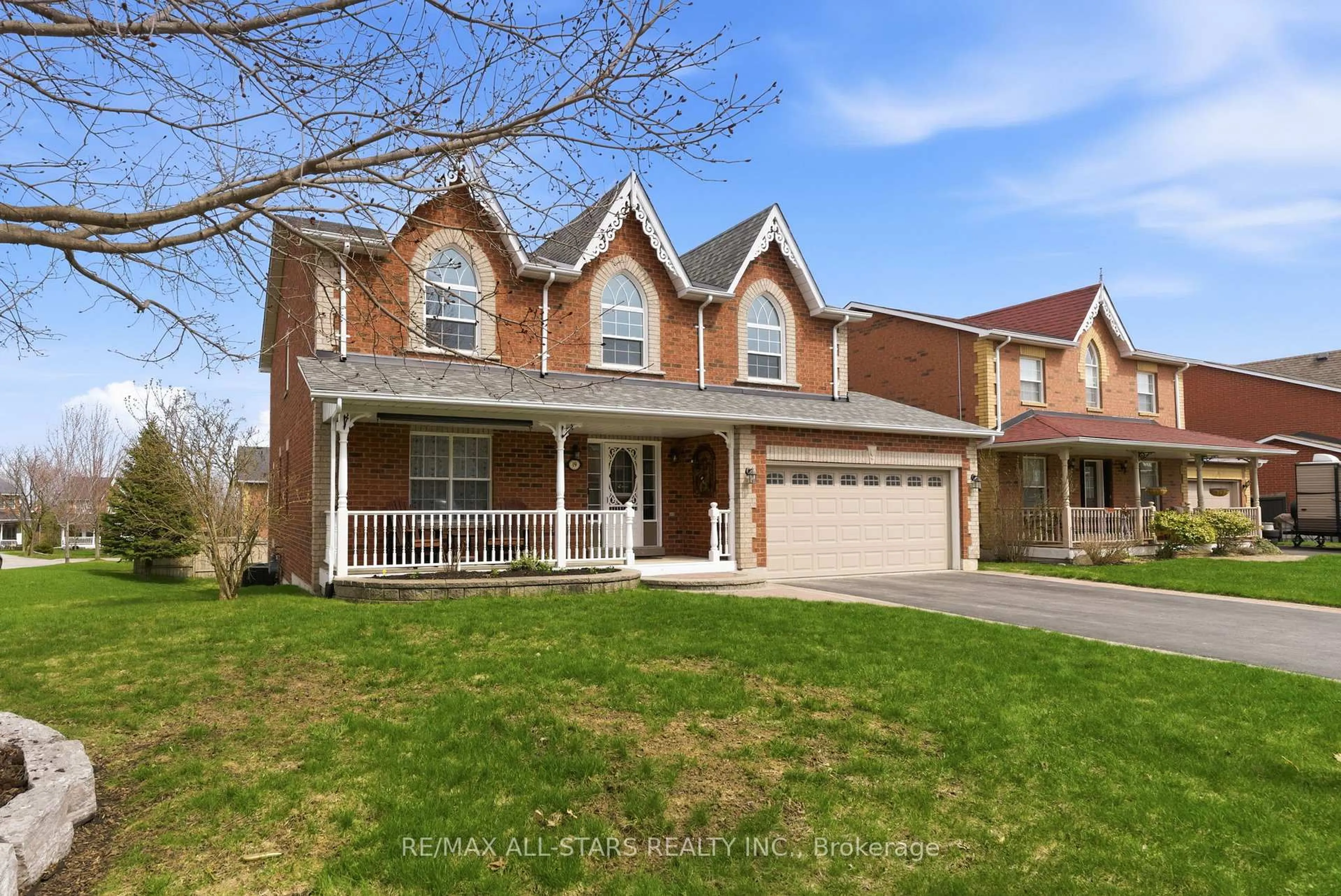 Home with brick exterior material, street for 19 Galloway Cres, Uxbridge Ontario L9P 1W8
