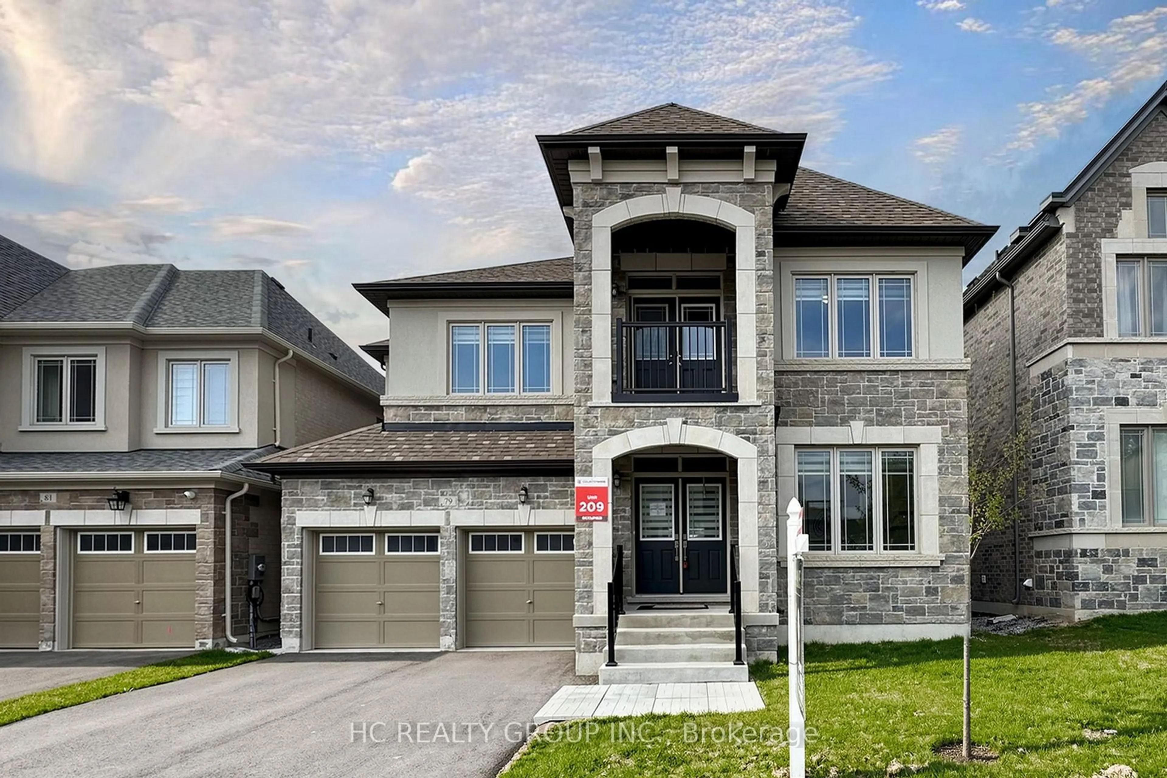 Home with brick exterior material, street for 79 Silk Twist Dr, East Gwillimbury Ontario L9N 0W4
