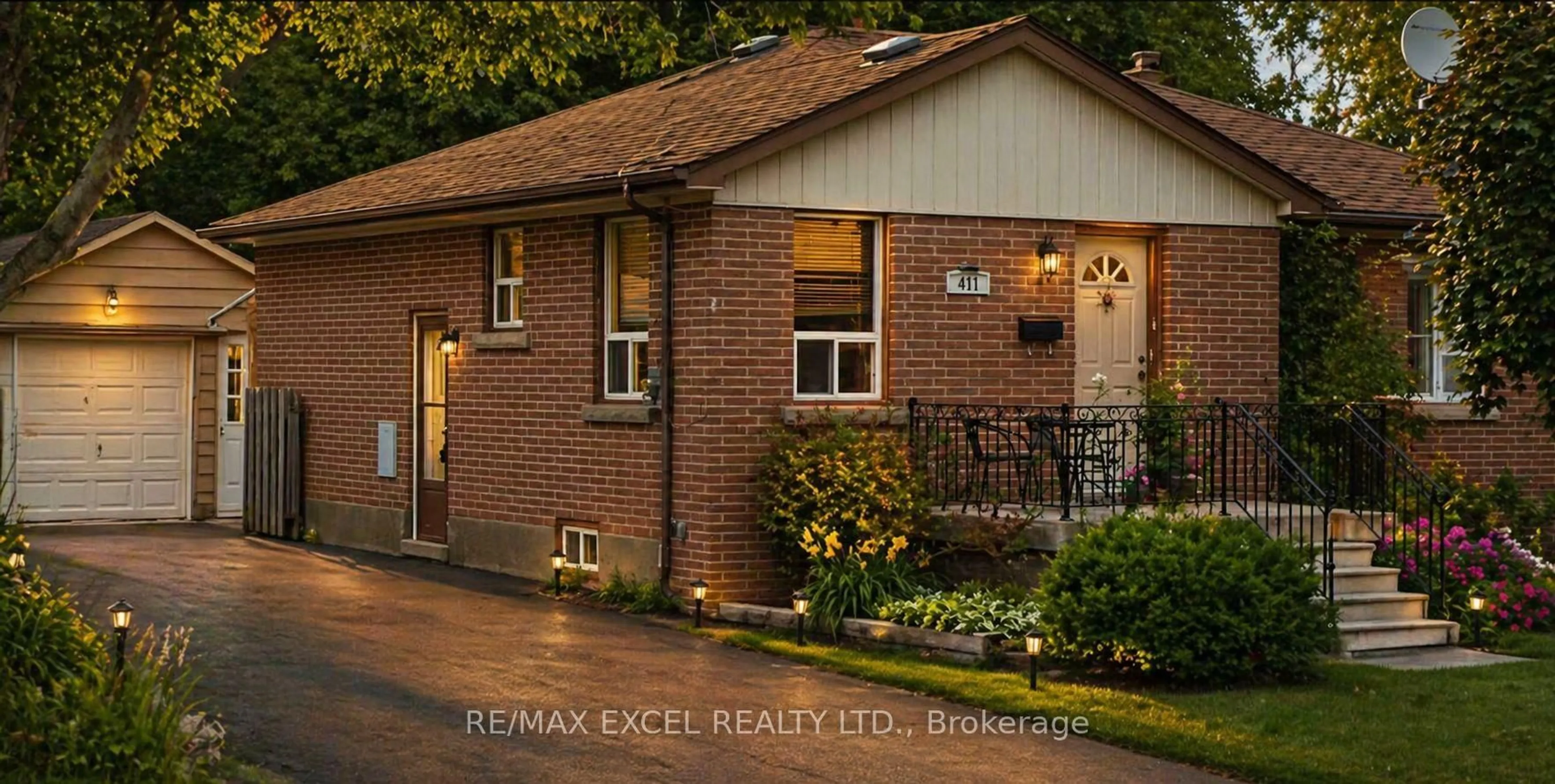 Home with brick exterior material, street for 411 Marybay Cres, Richmond Hill Ontario L4C 2X5