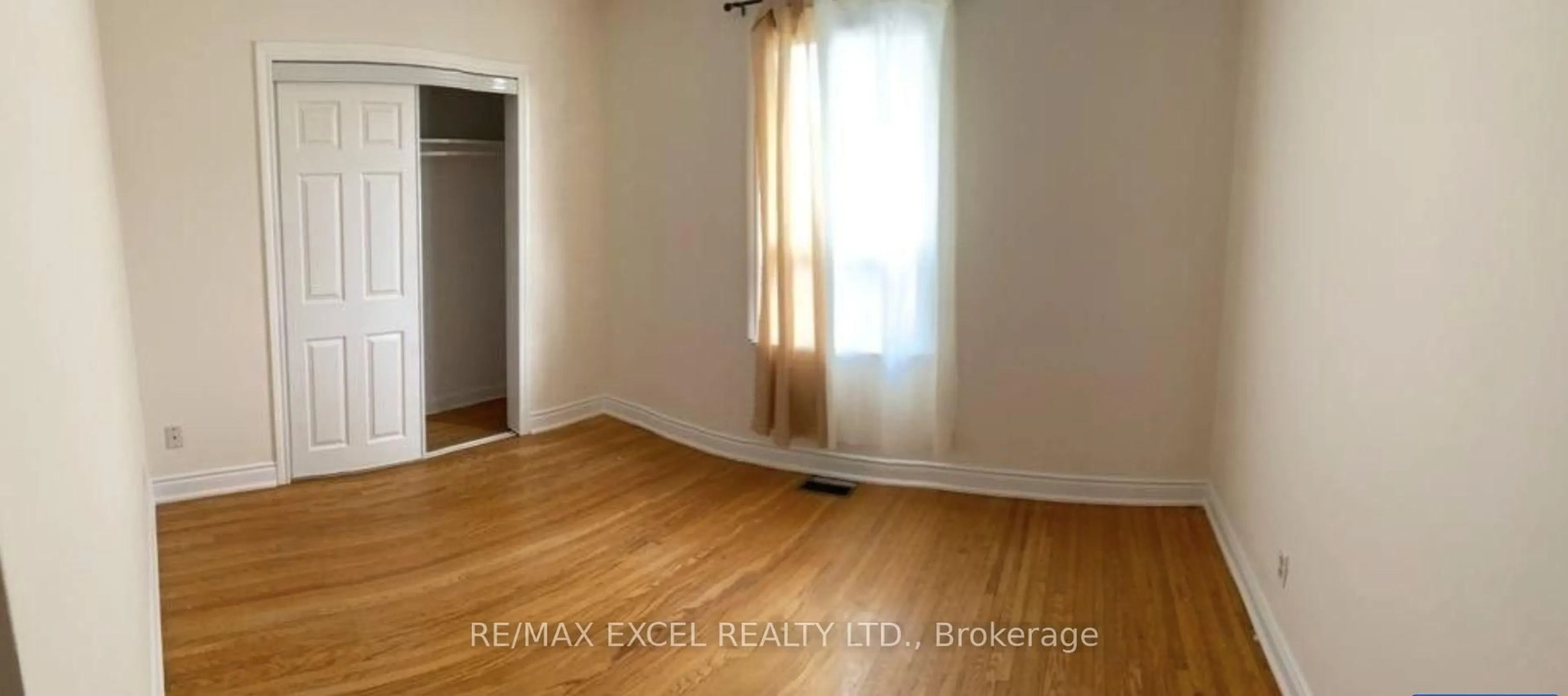 A pic of a room for 411 Marybay Cres, Richmond Hill Ontario L4C 2X5