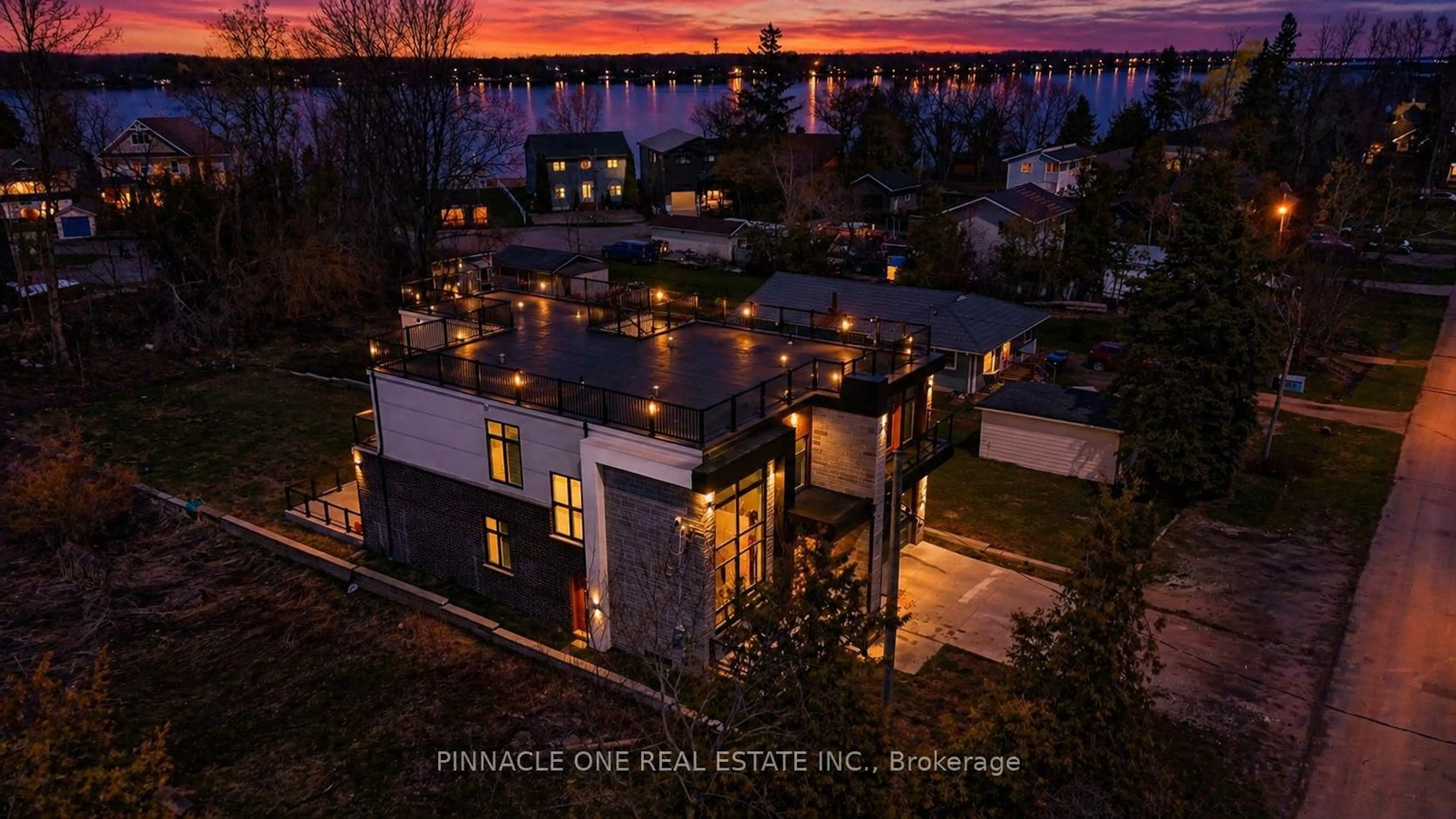 A pic from outside/outdoor area/front of a property/back of a property/a pic from drone, unknown for 992 Little Cedar Ave, Innisfil Ontario L0L 1W0