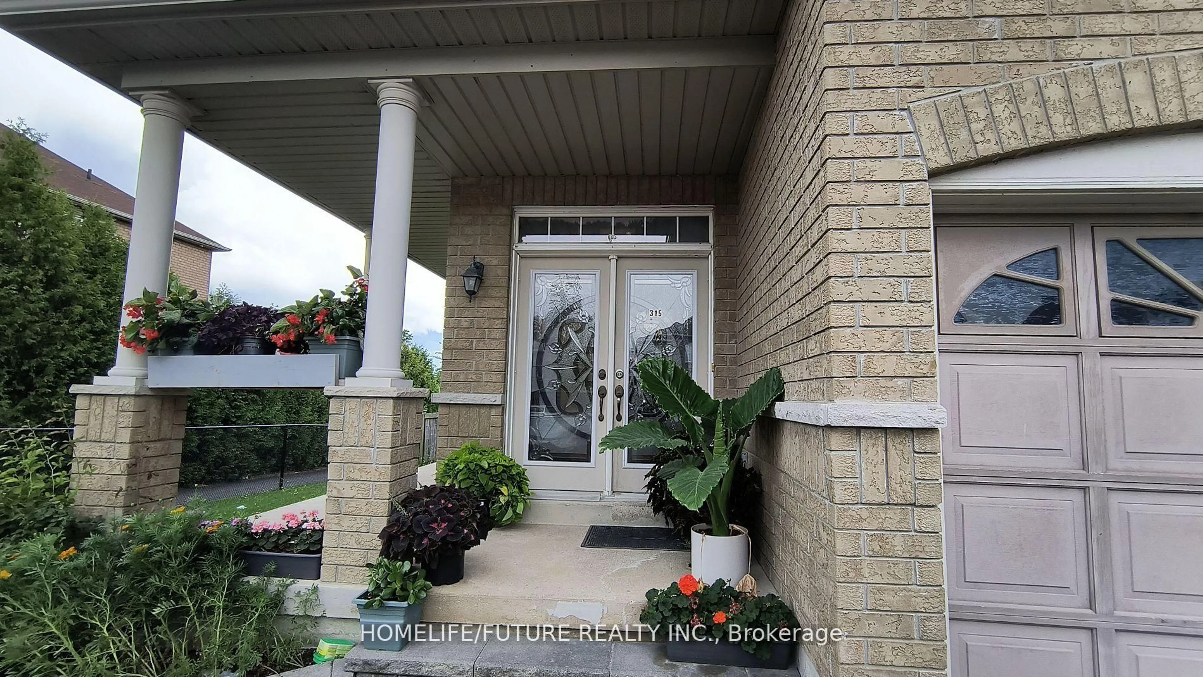 Indoor foyer for 315 Elson St, Markham Ontario L3S 4S4