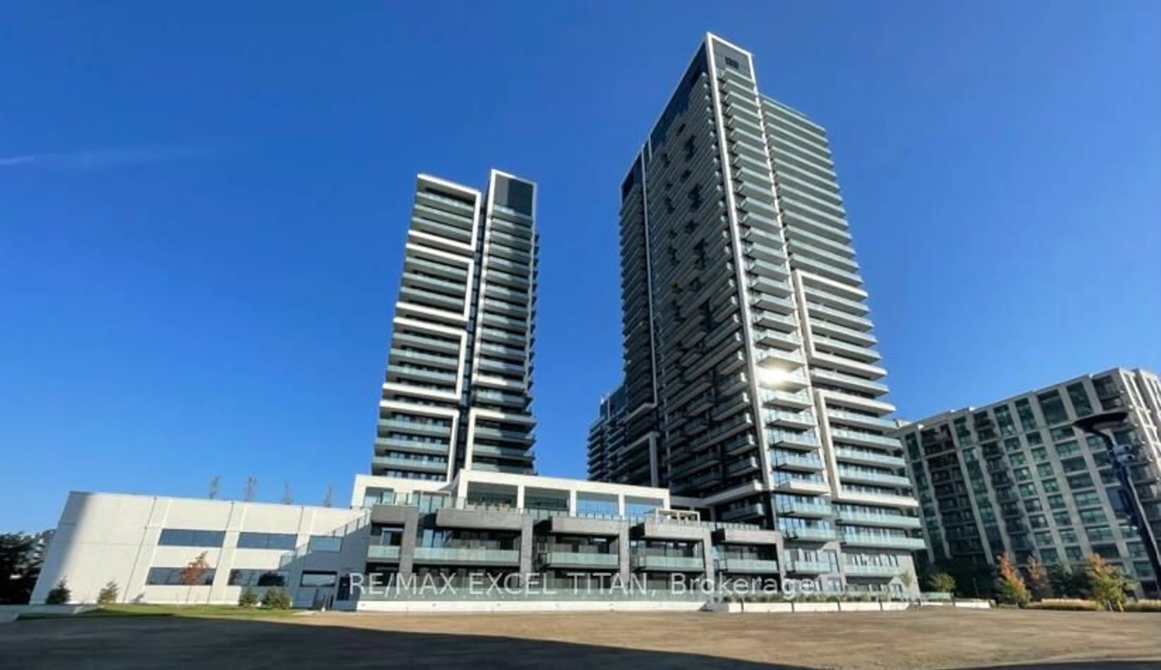 Unknown for 105 Oneida Cres ##2011, Richmond Hill Ontario L4B 0H6