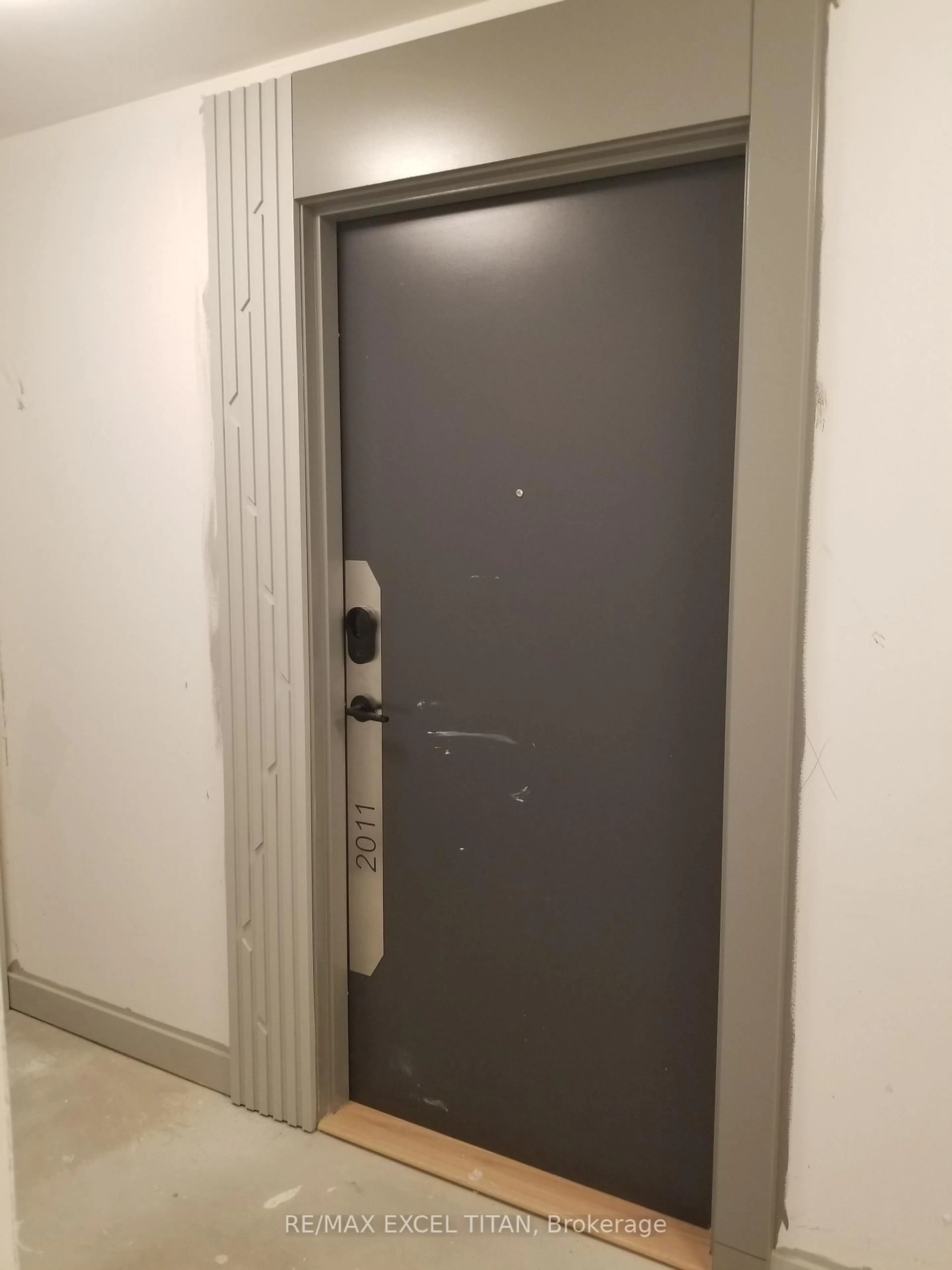 Unknown for 105 Oneida Cres ##2011, Richmond Hill Ontario L4B 0H6