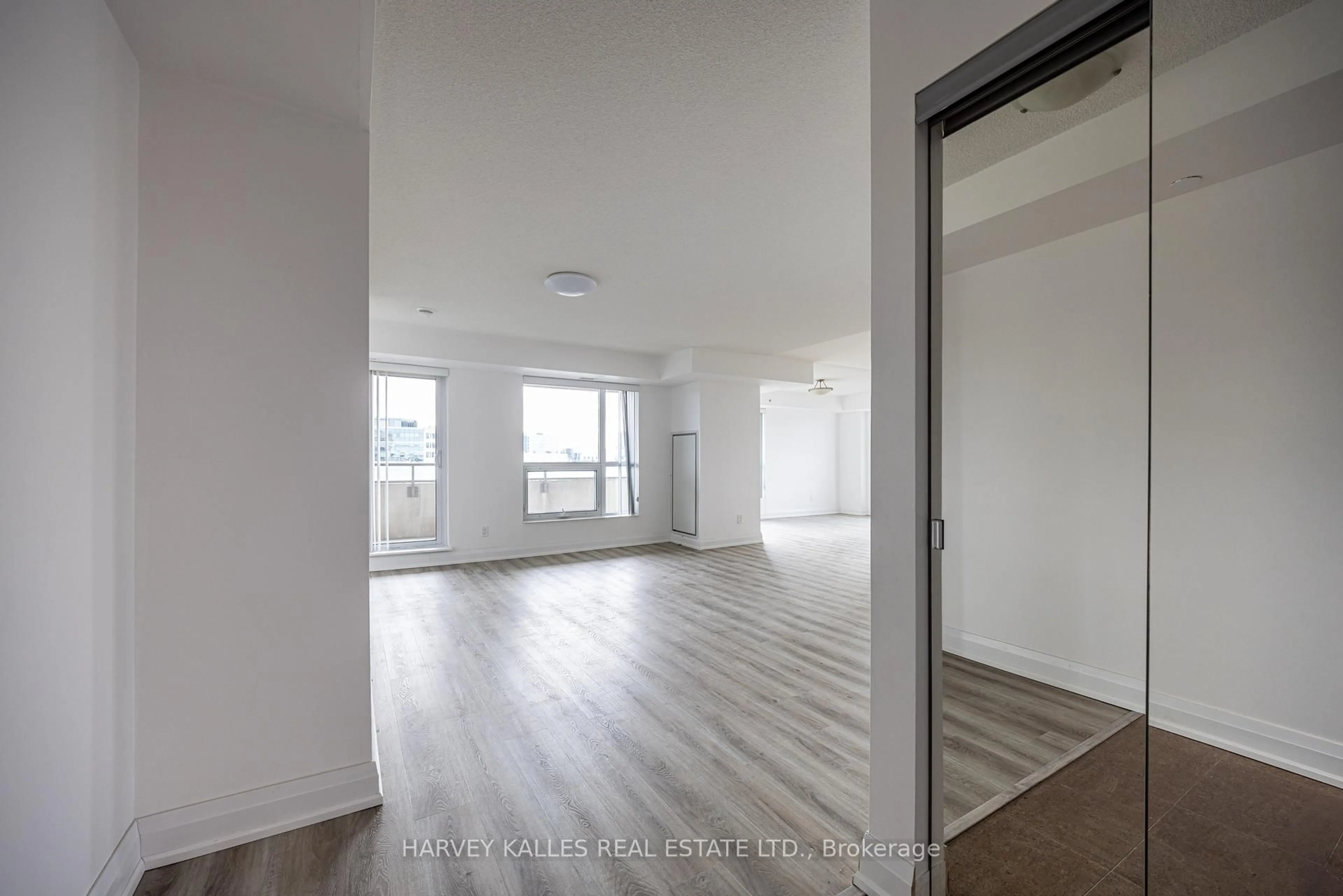 A pic of a room for 75 Norman Bethune Ave #317, Richmond Hill Ontario L4B 0B6