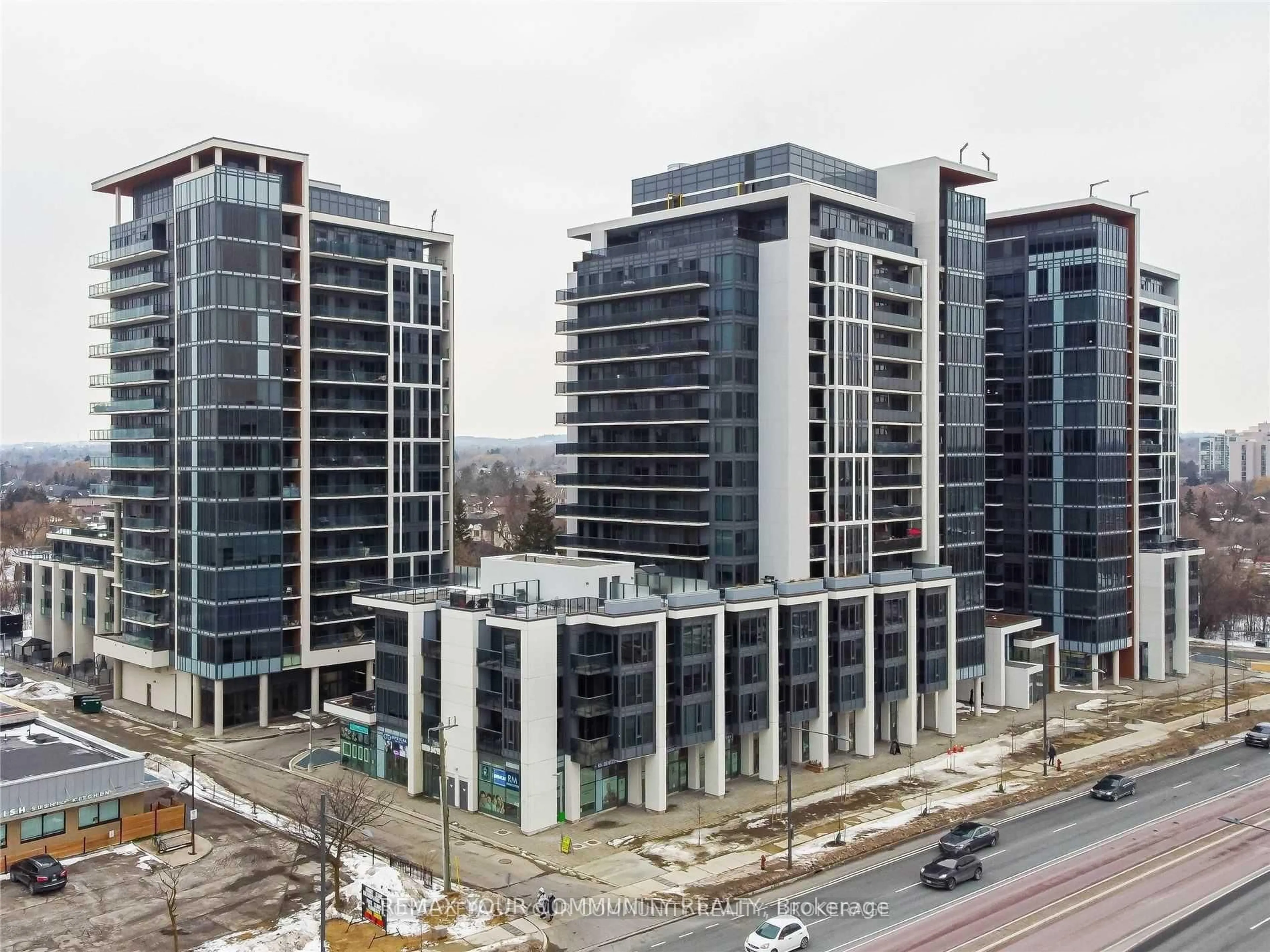 A pic from outside/outdoor area/front of a property/back of a property/a pic from drone, city buildings view from balcony for 9618 Yonge St #210, Richmond Hill Ontario L4C 0X5
