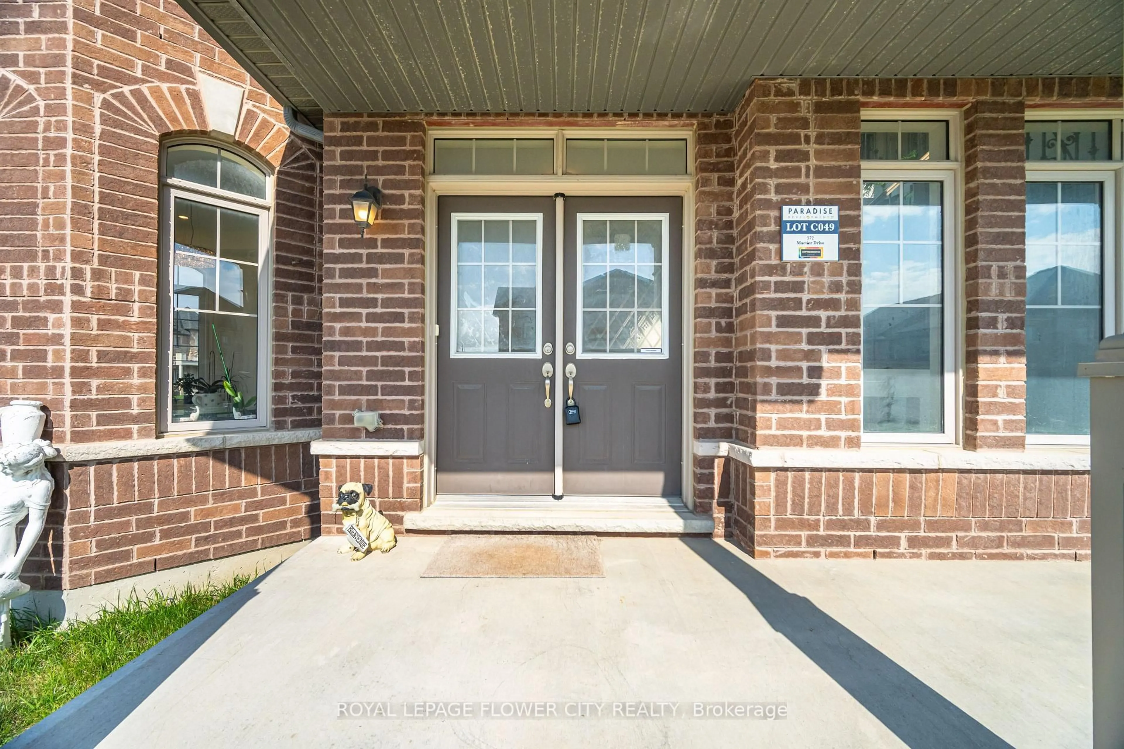 Unknown for 572 Mactier Dr, Vaughan Ontario L4H 4T9