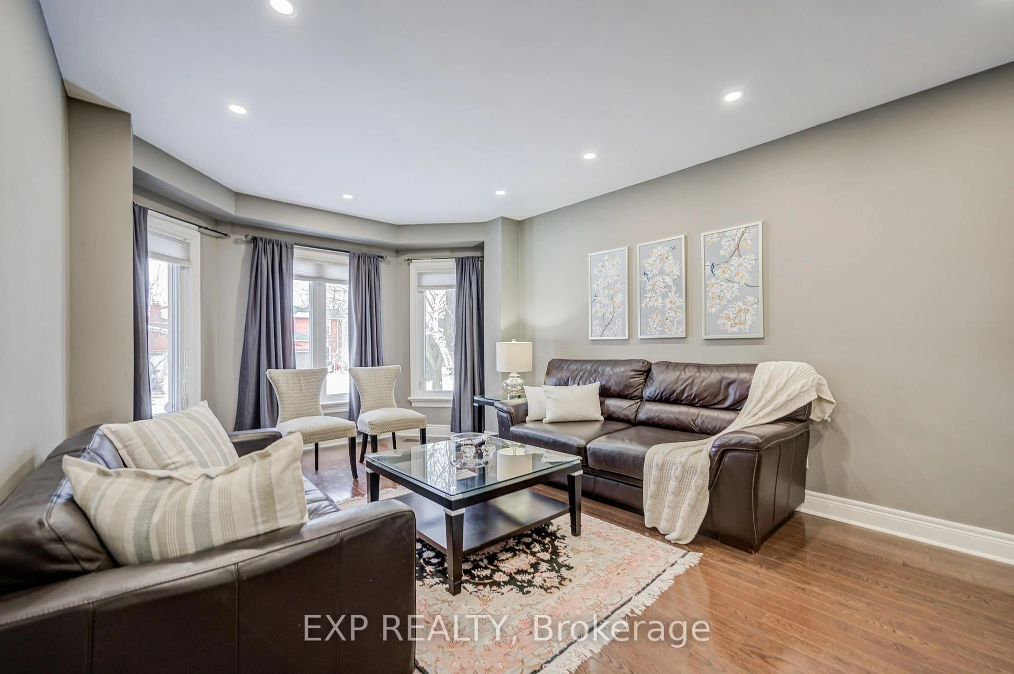 Living room with furniture, unknown for 372 Greenock Dr, Vaughan Ontario L6A 1M5