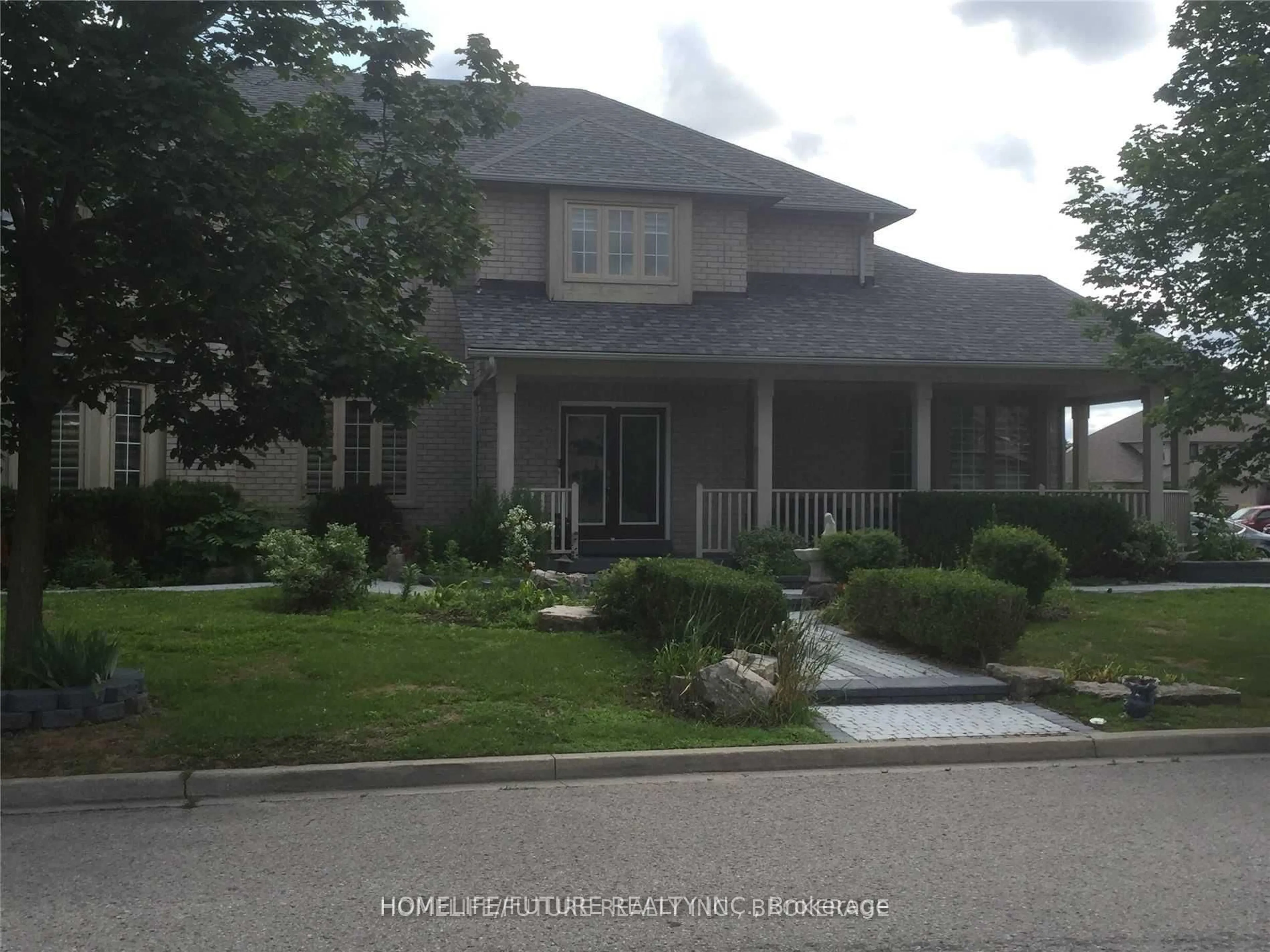 Home with vinyl exterior material, street for 75 Boxwood Cres, Markham Ontario L3S 3V3