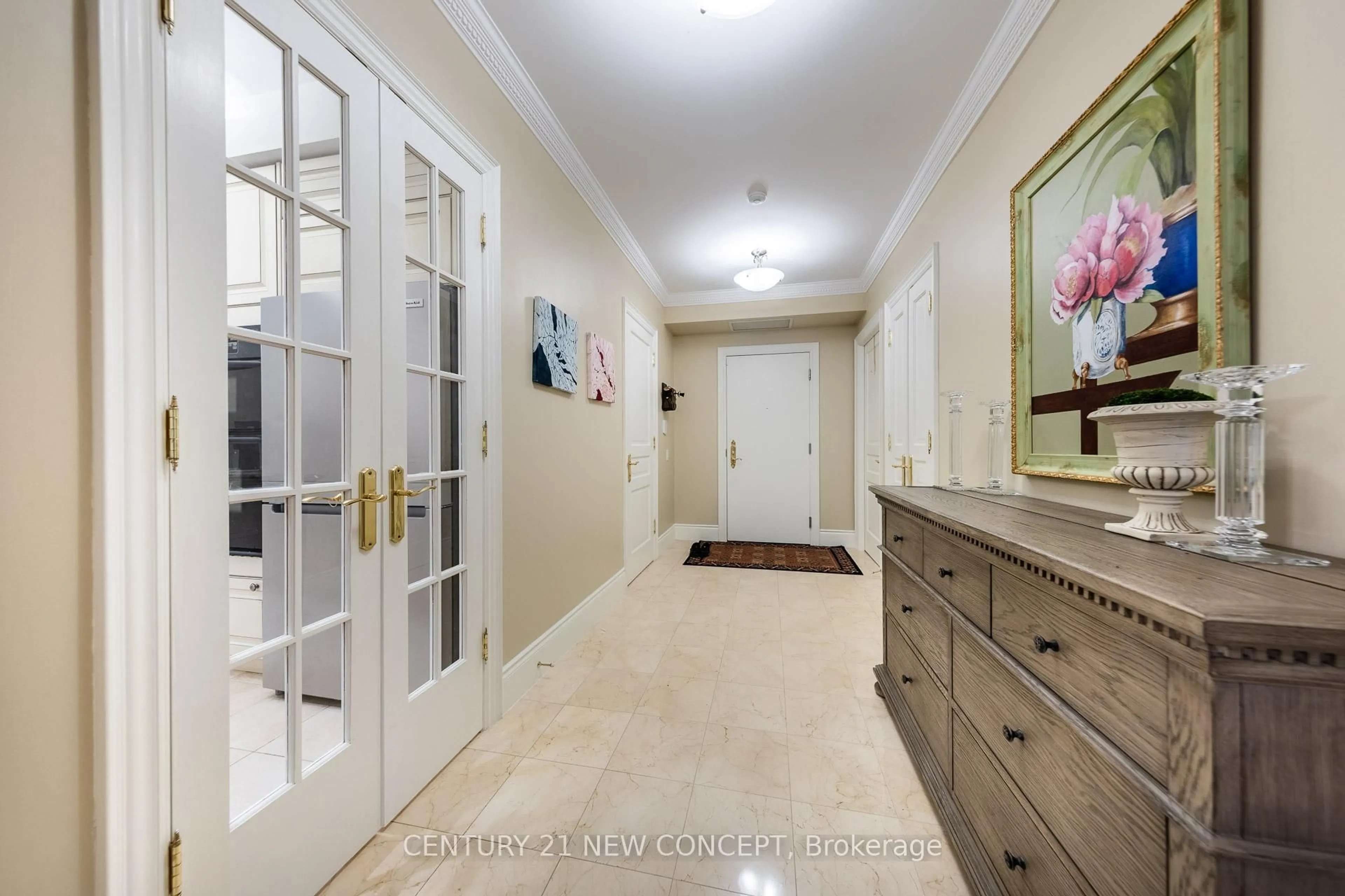 Indoor entryway for 7071 Bayview Ave #204, Markham Ontario L3T 7Y8